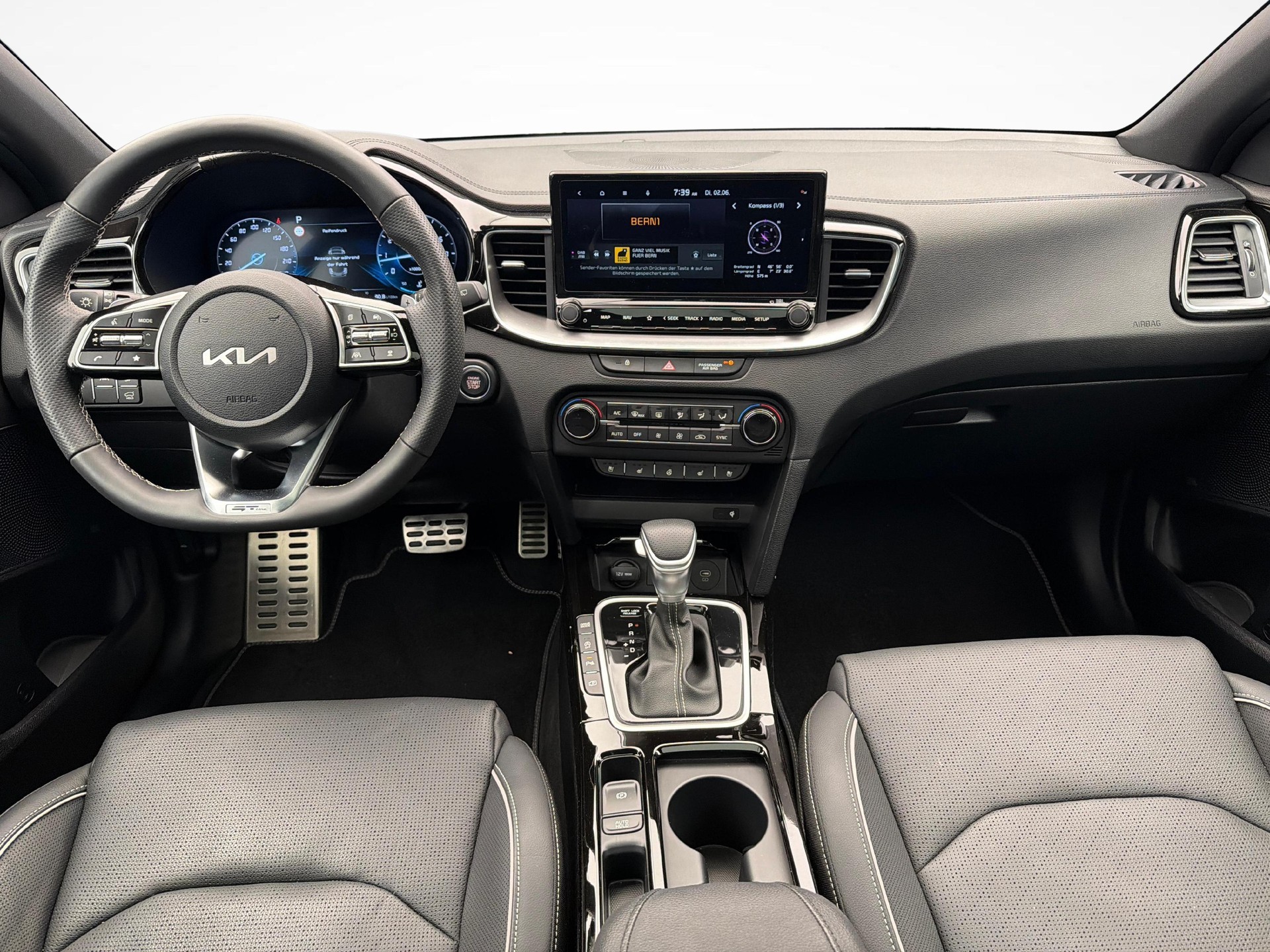 KIA Ceed SW 1.5 T-GDi MHEV GT-Line-image-9