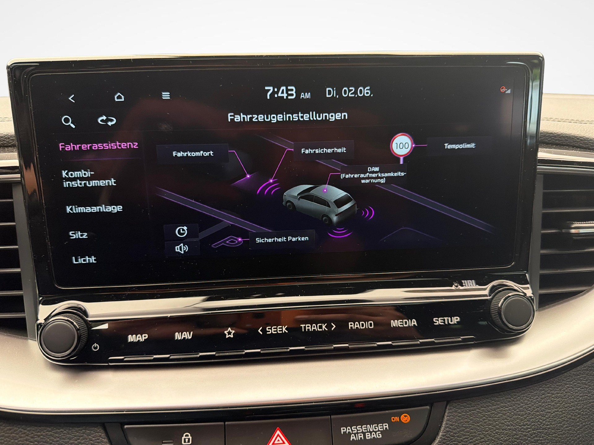 KIA Ceed SW 1.5 T-GDi MHEV GT-Line-image-17