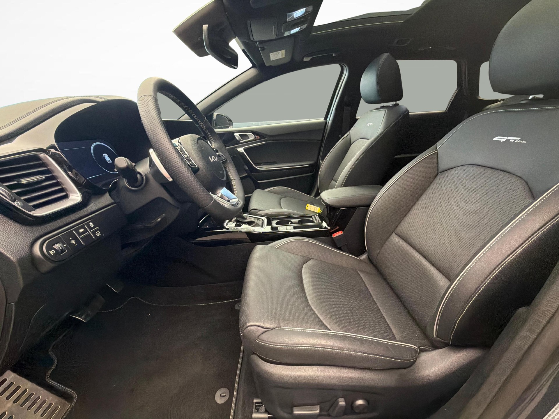 KIA Ceed SW 1.5 T-GDi MHEV GT-Line-image-10