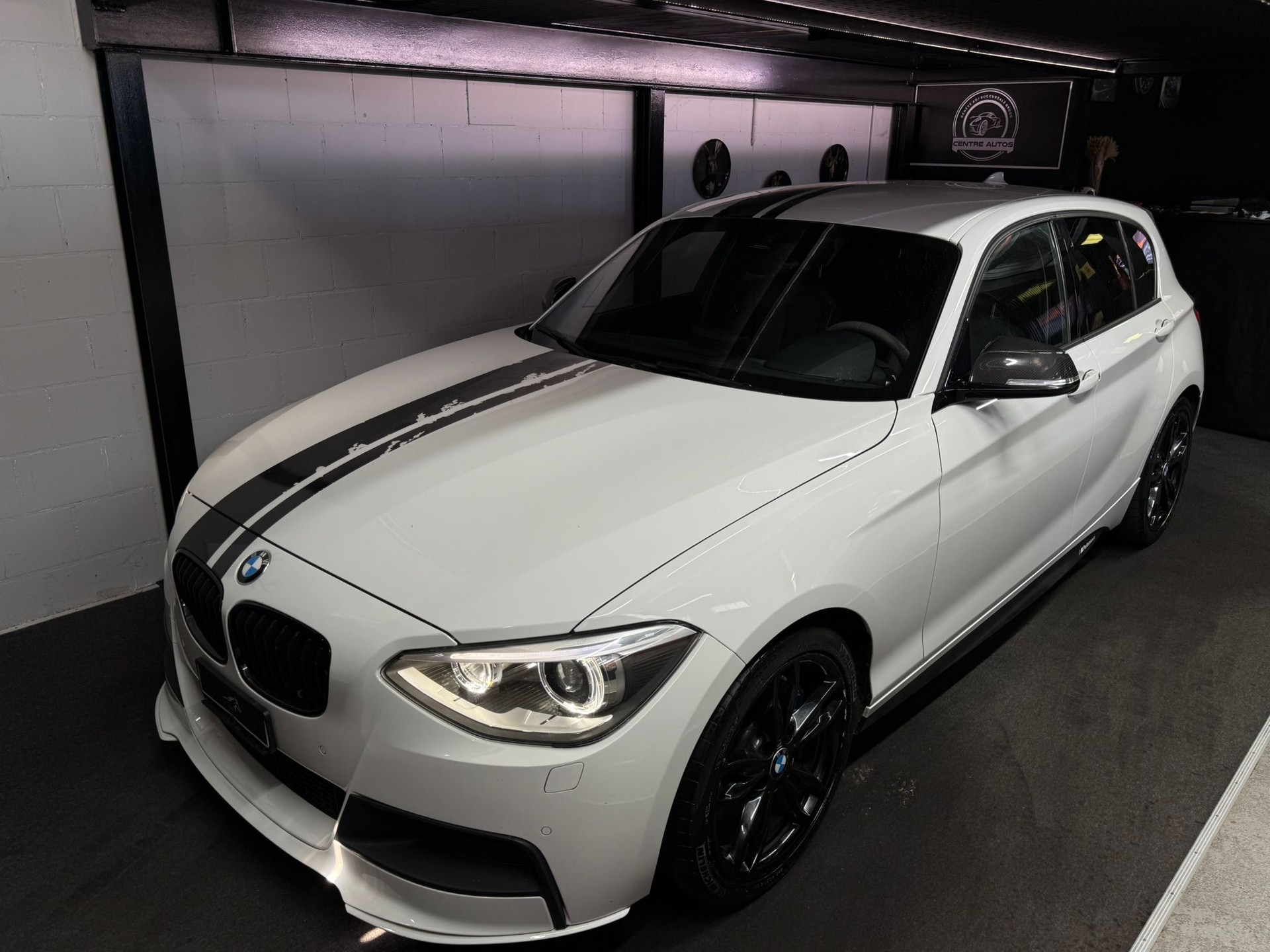 BMW M135i xDrive Steptronic-image-1