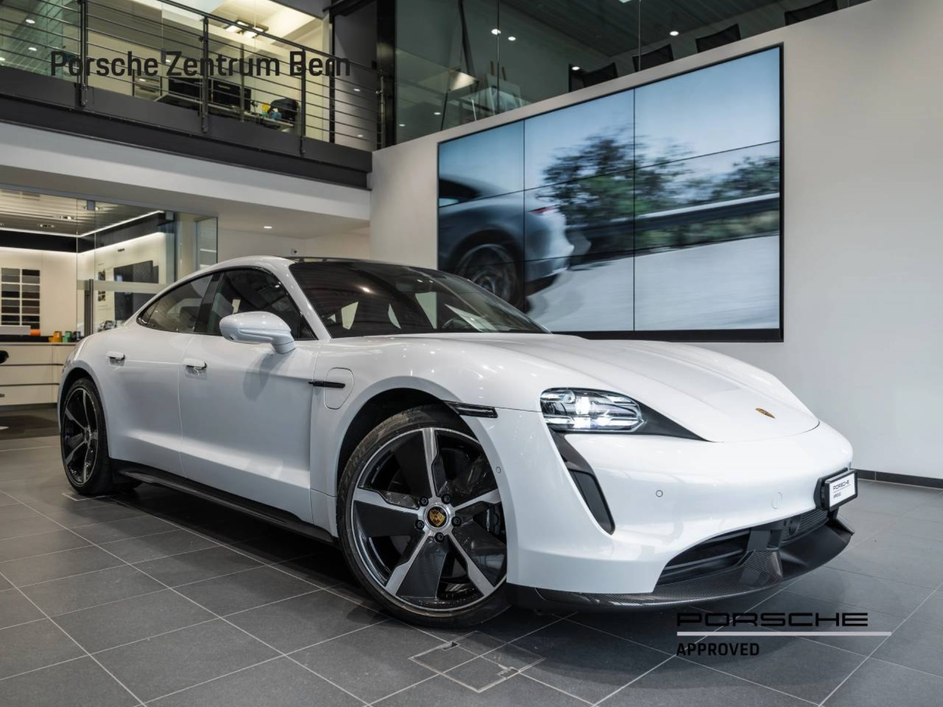 PORSCHE Taycan Turbo S-image-0