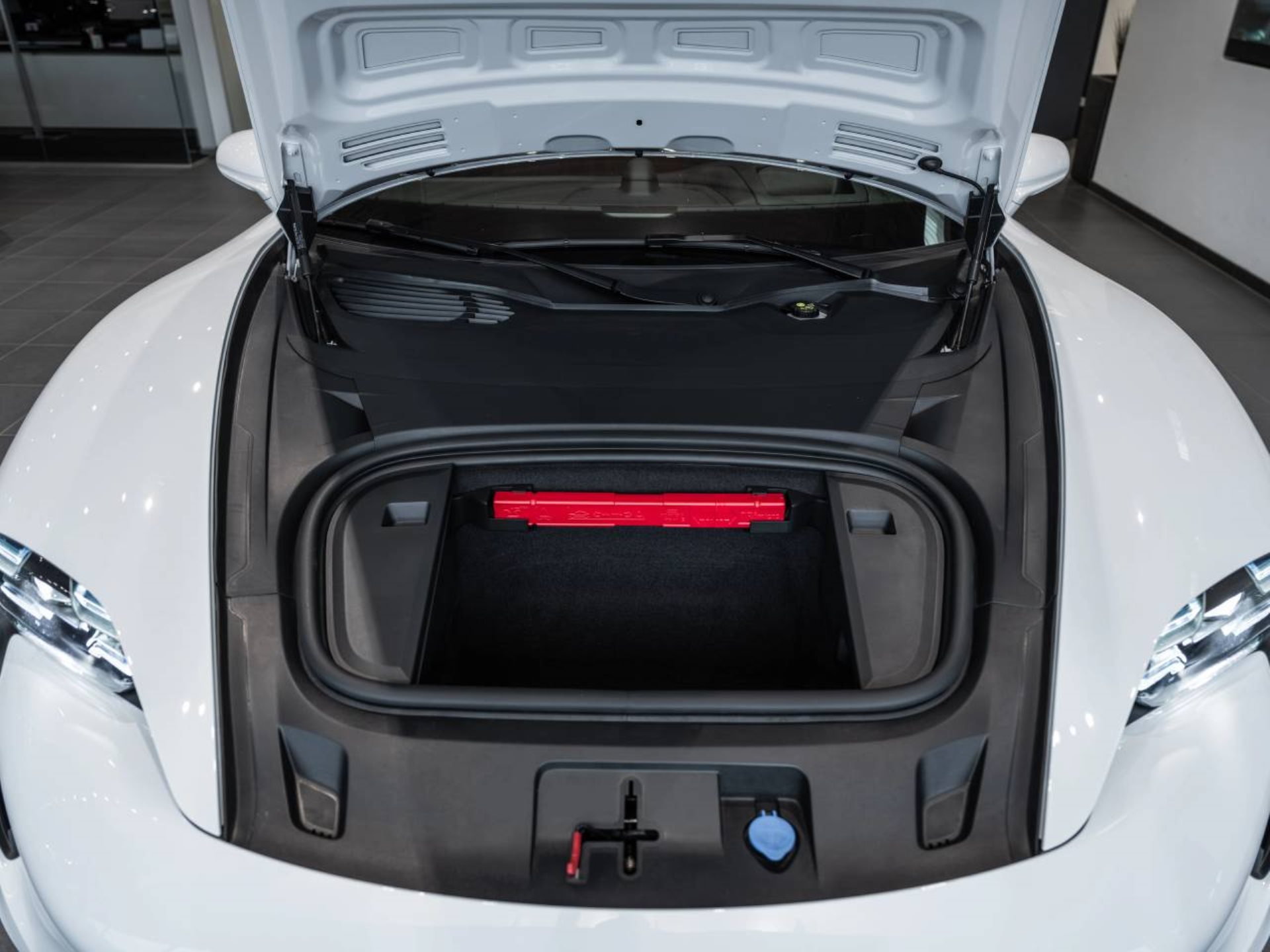 PORSCHE Taycan Turbo S-image-11