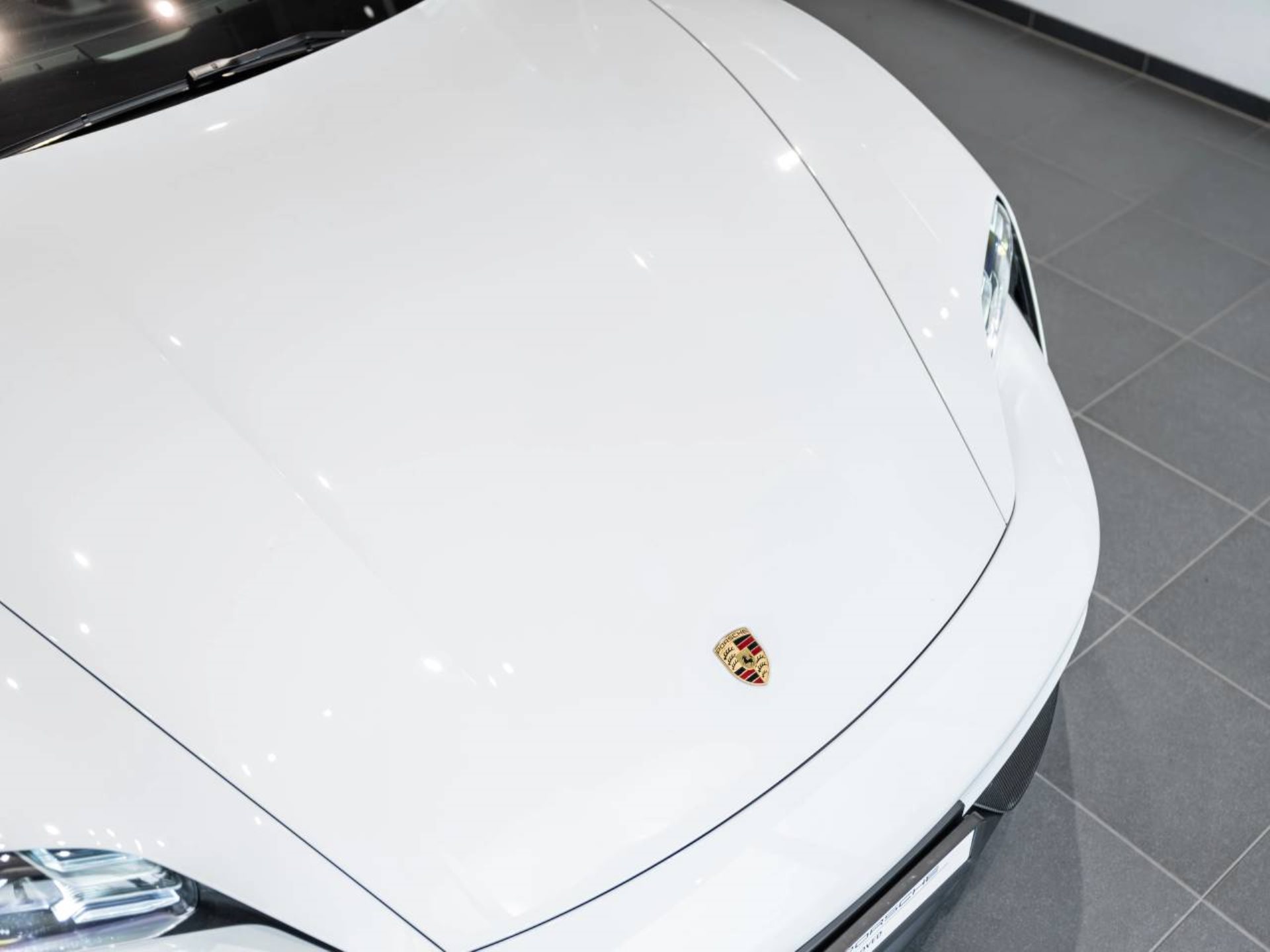 PORSCHE Taycan Turbo S-image-26