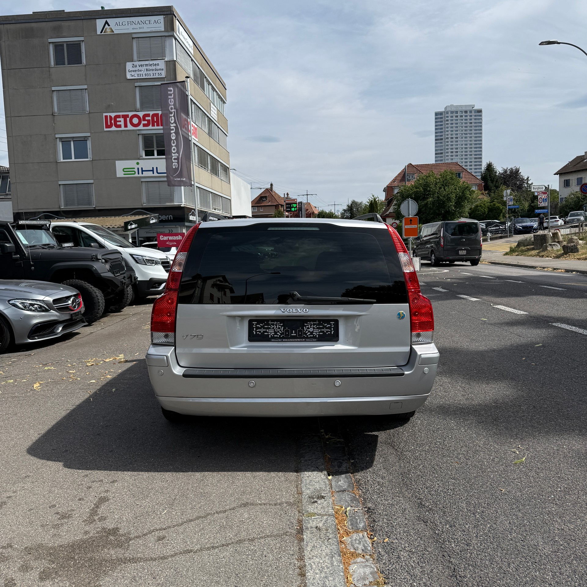 VOLVO V70 2.4 Momentum-image-5