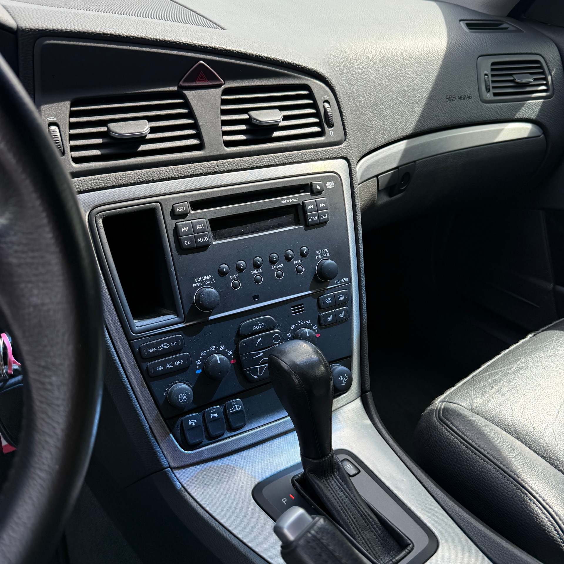 VOLVO V70 2.4 Momentum-image-10