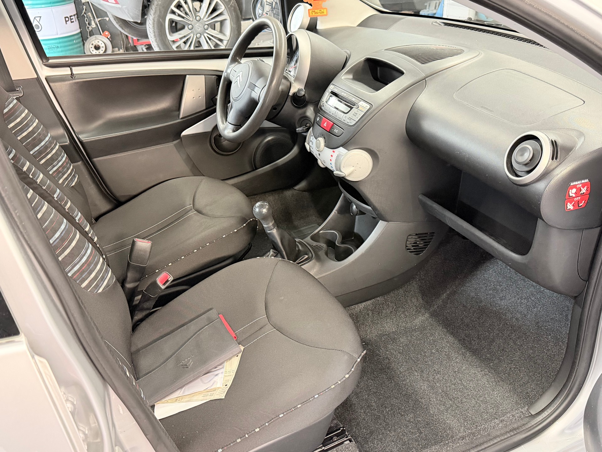 CITROEN C1 1.0i Séduction-image-4