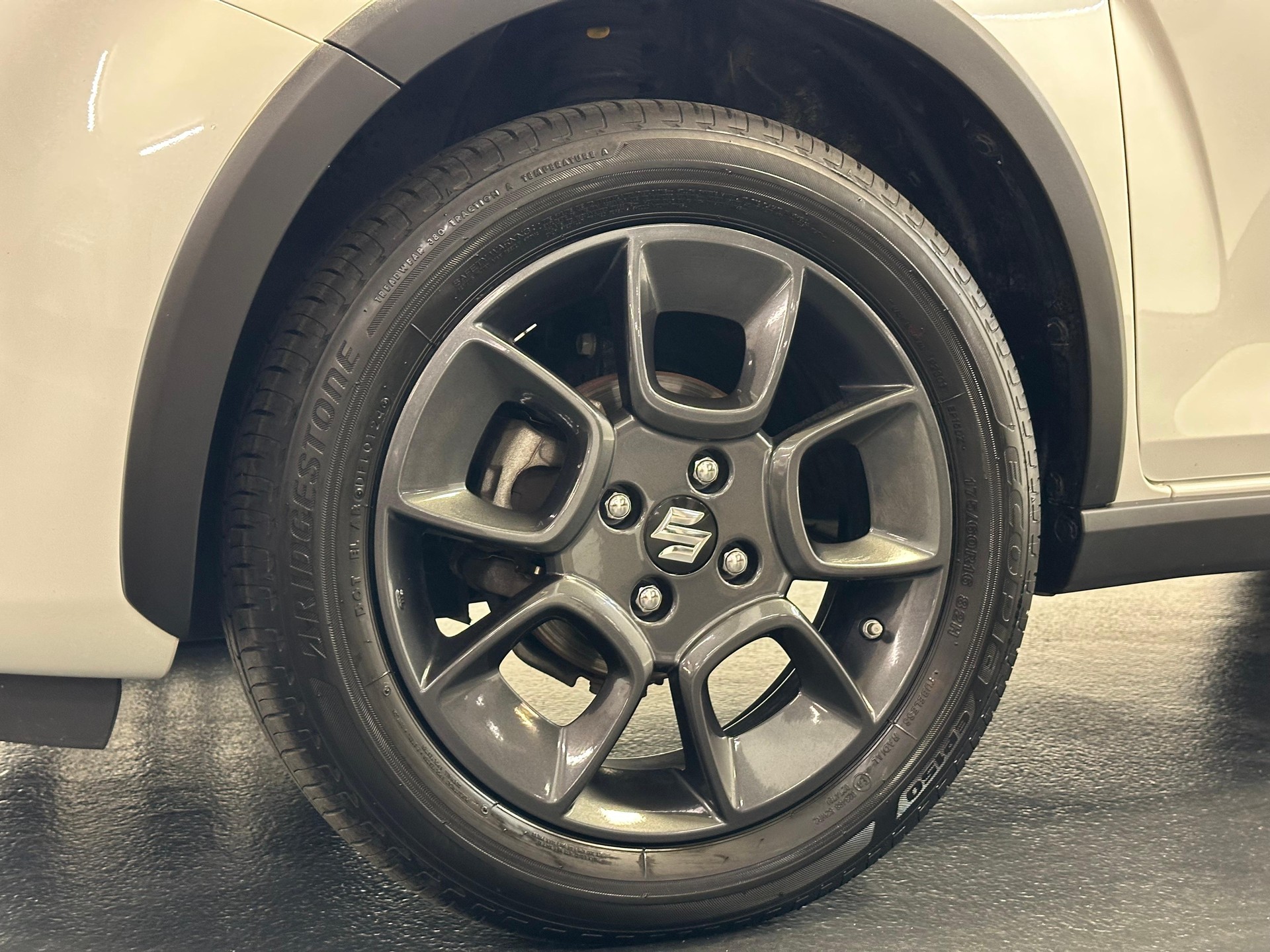 SUZUKI Ignis 1.2 Compact+ Hybrid-image-10