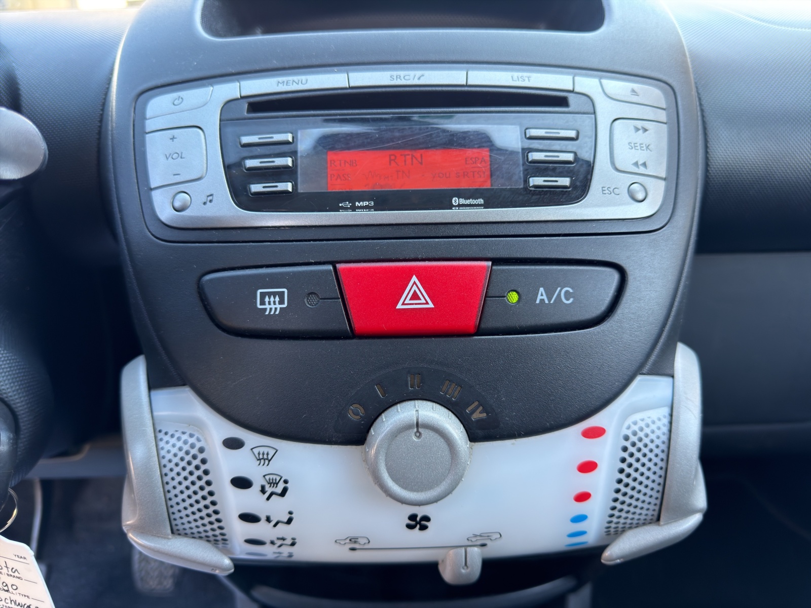 TOYOTA Aygo 1.0 VVT-i Luna-image-14