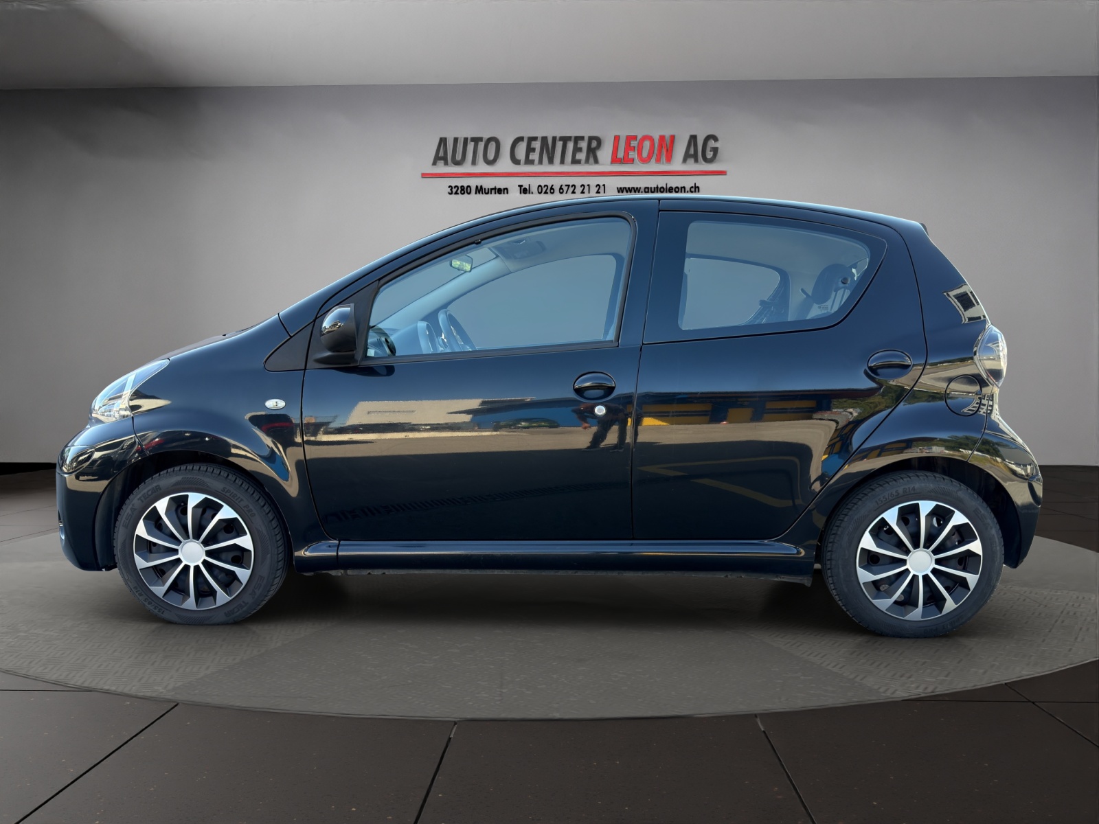 TOYOTA Aygo 1.0 VVT-i Luna-image-2