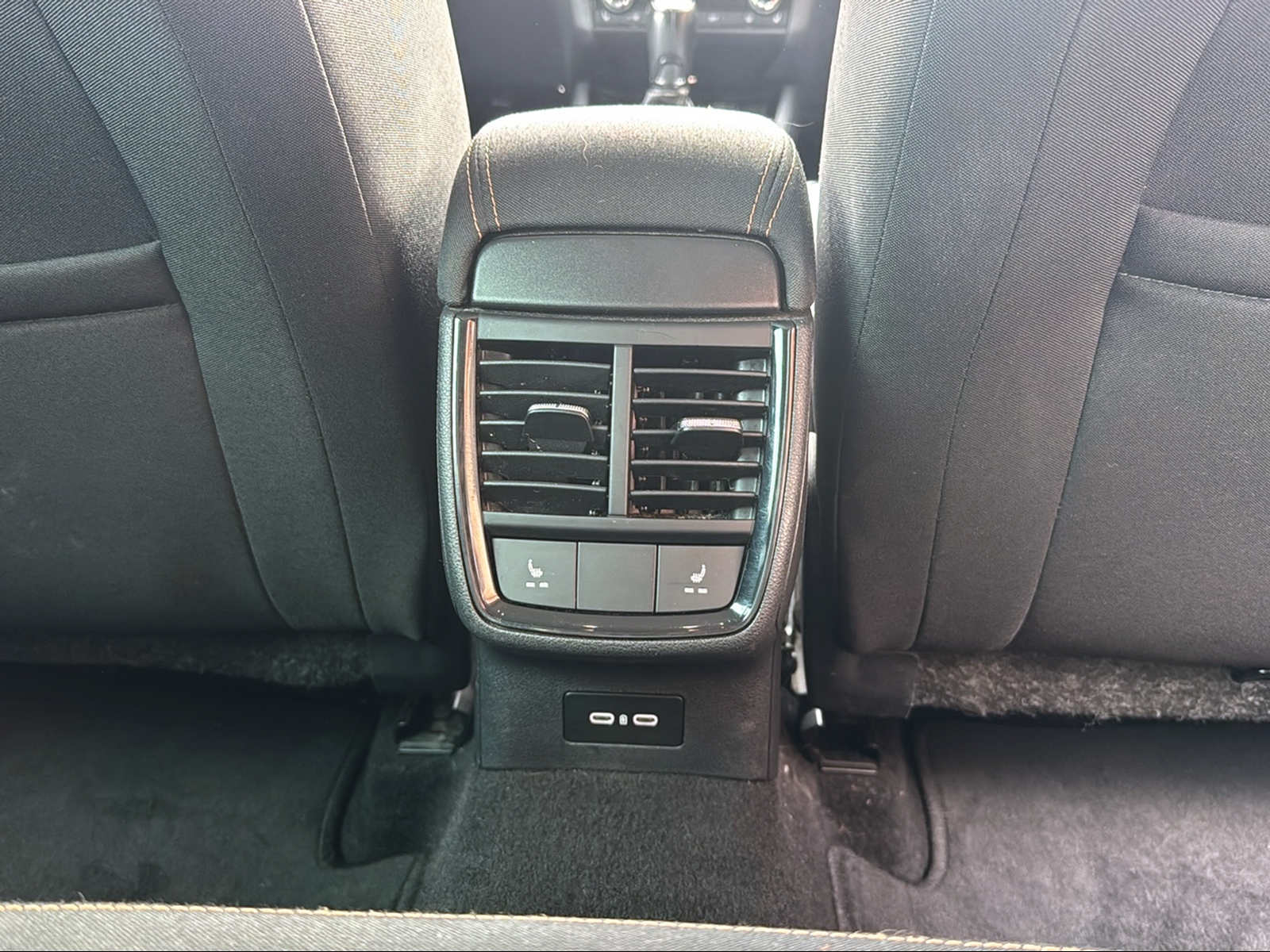 SKODA Kamiq 1.5 TSI ACT Style DSG-image-16