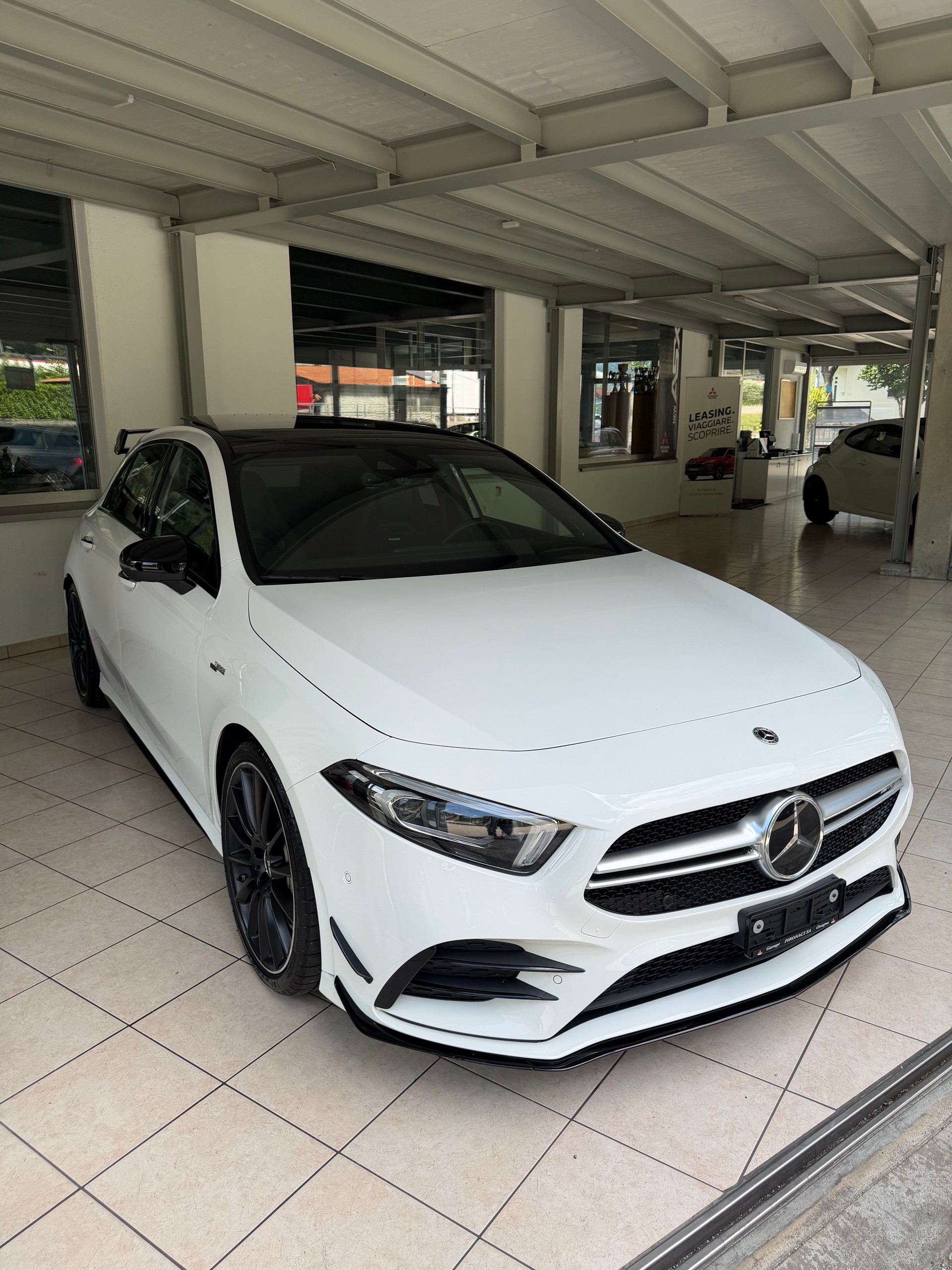 MERCEDES-BENZ A 35 AMG 4Matic Speedshift-image-8