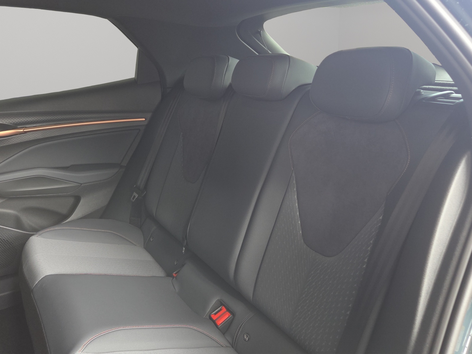 CUPRA Raval 52 kWh Dynamic+-image-8