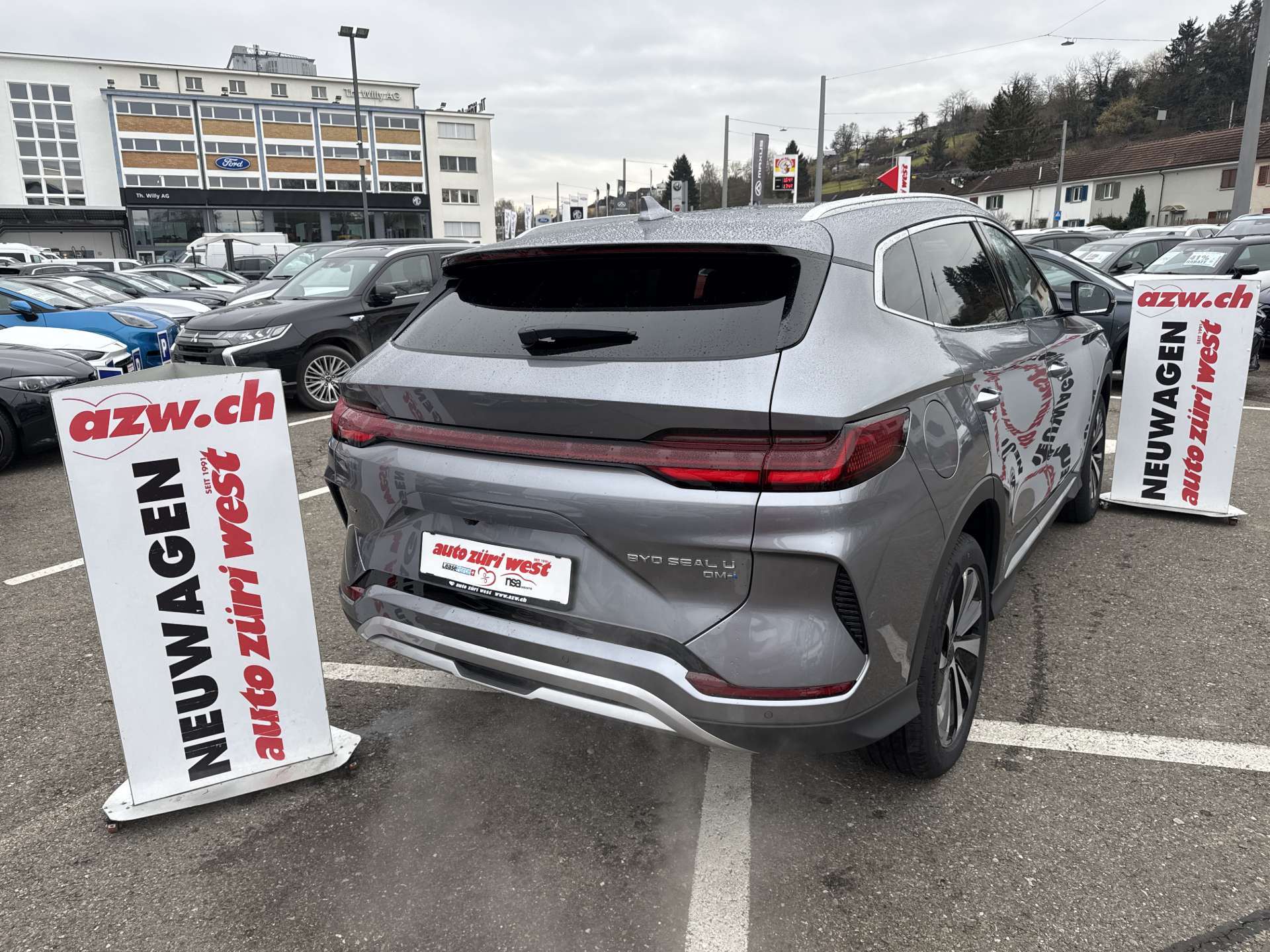 BYD Seal U DM-i PHEV Design AWD 324PS Automat-showroom-element-2