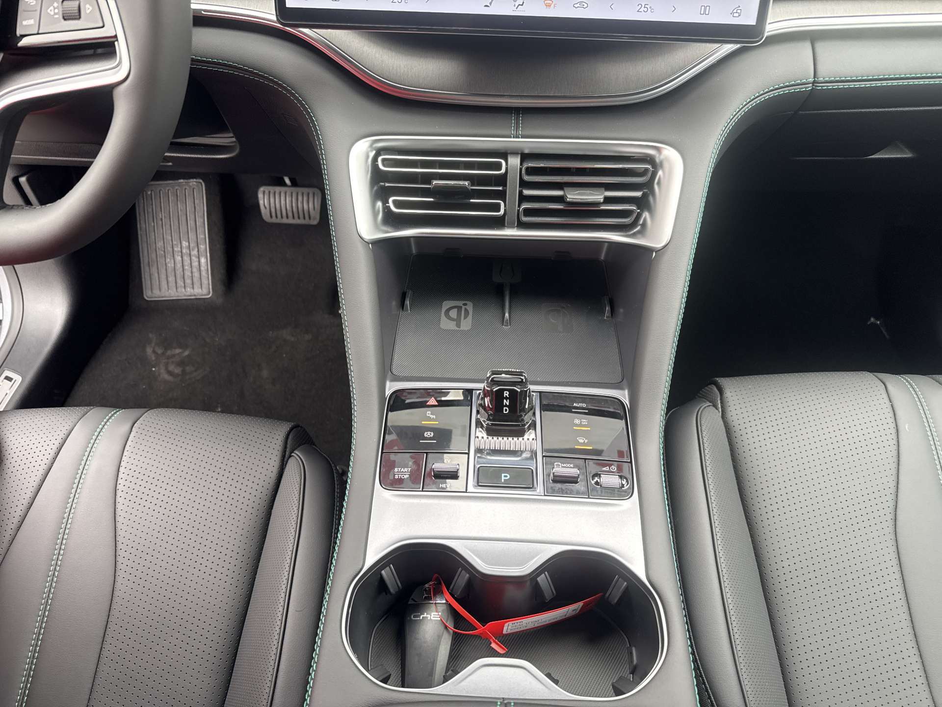 BYD Seal U DM-i PHEV Design AWD 324PS Automat-image-10