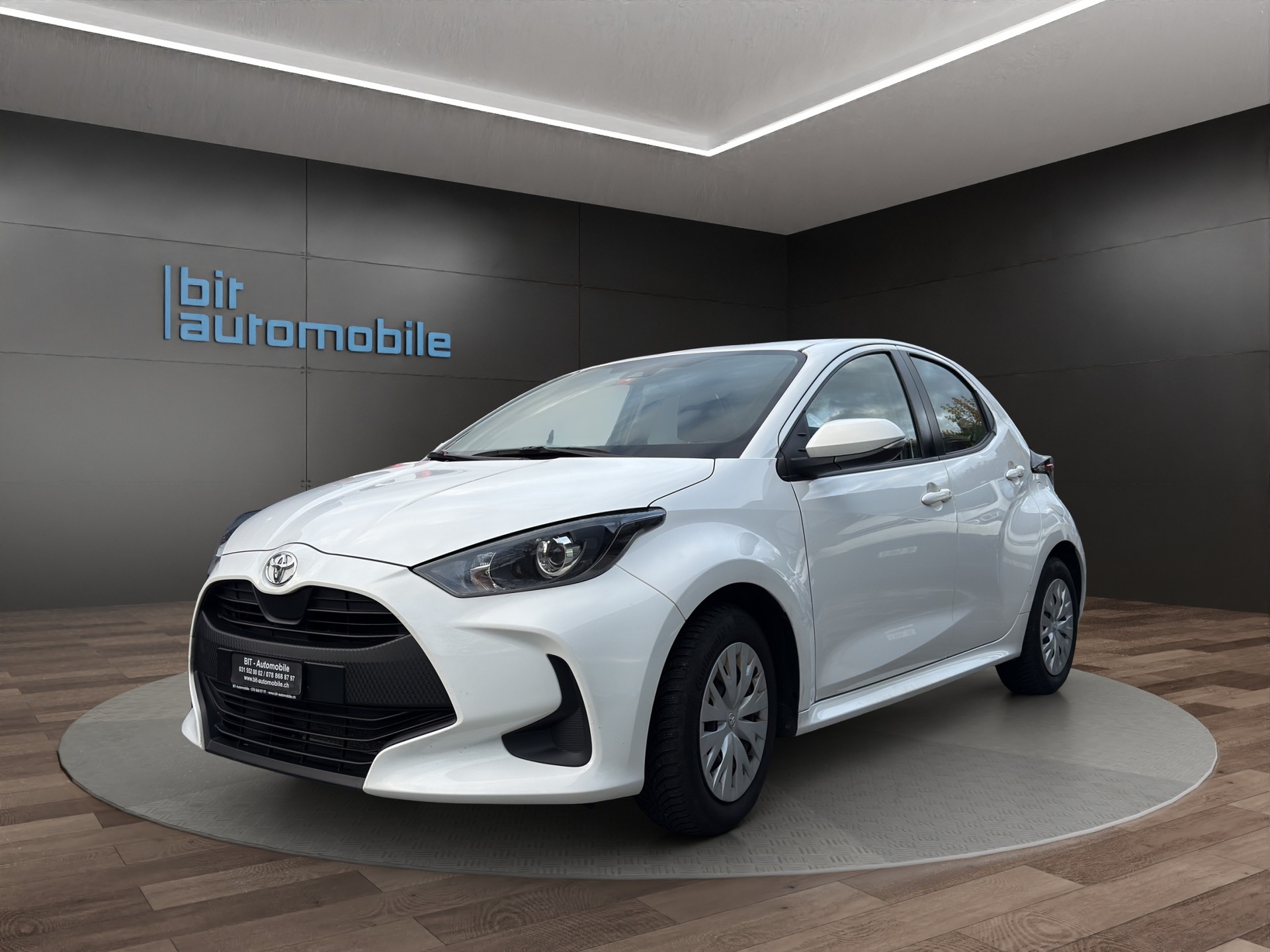 TOYOTA Yaris 1.0 Active-image-0