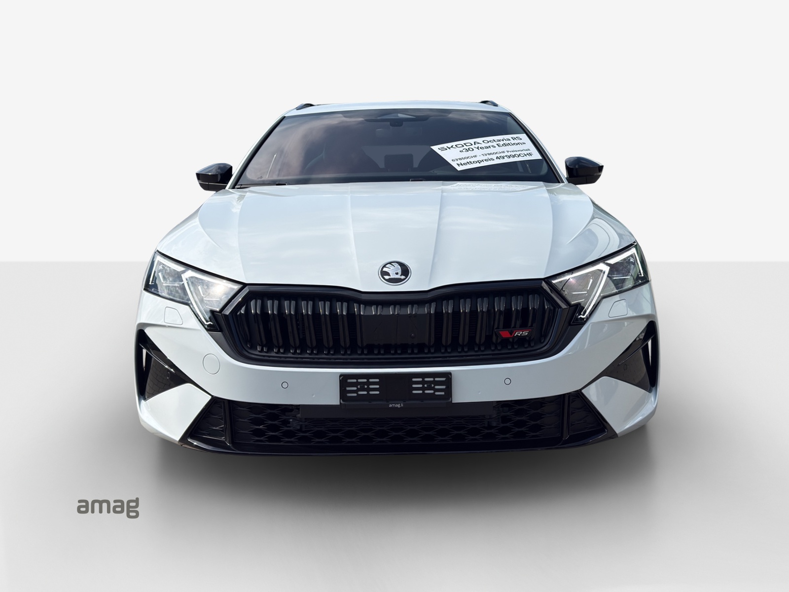 SKODA Octavia Combi 2.0 TSI DSG RS 30 Years Edition-image-6