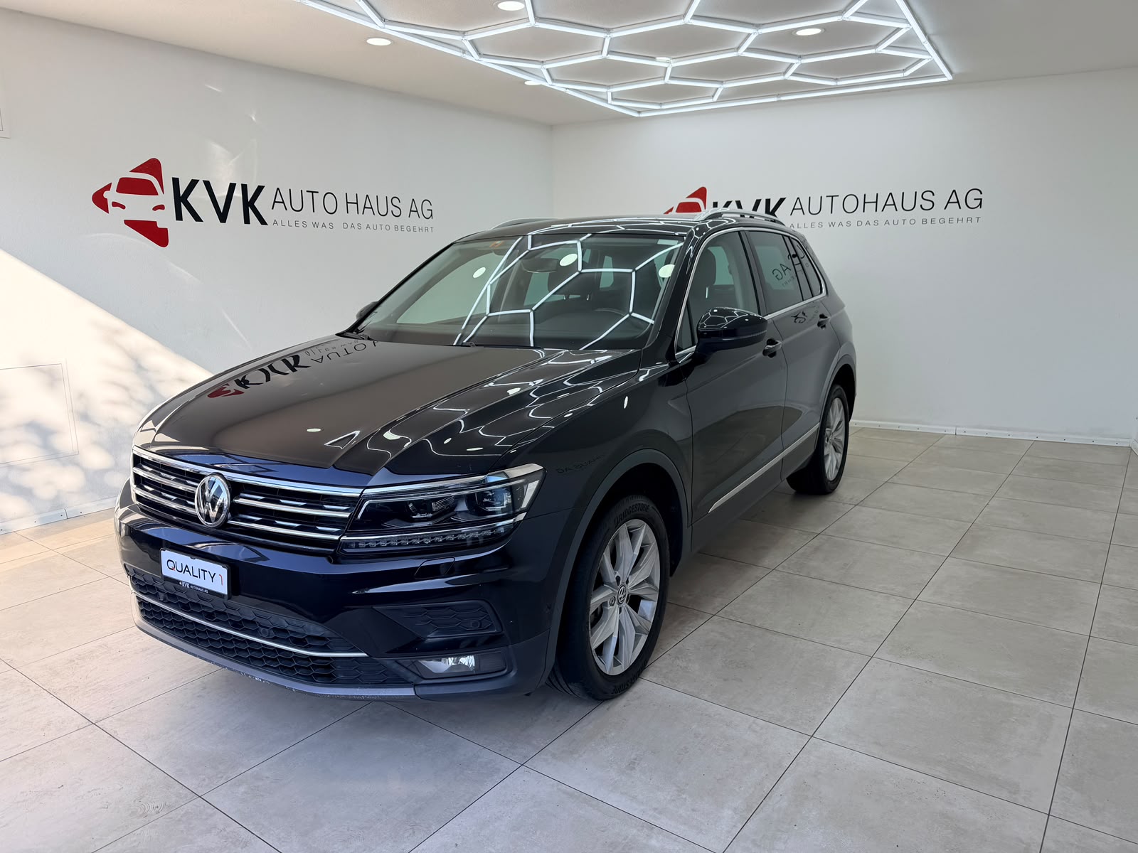 VW Tiguan 2.0TSI Highline 4Motion DSG-image-2
