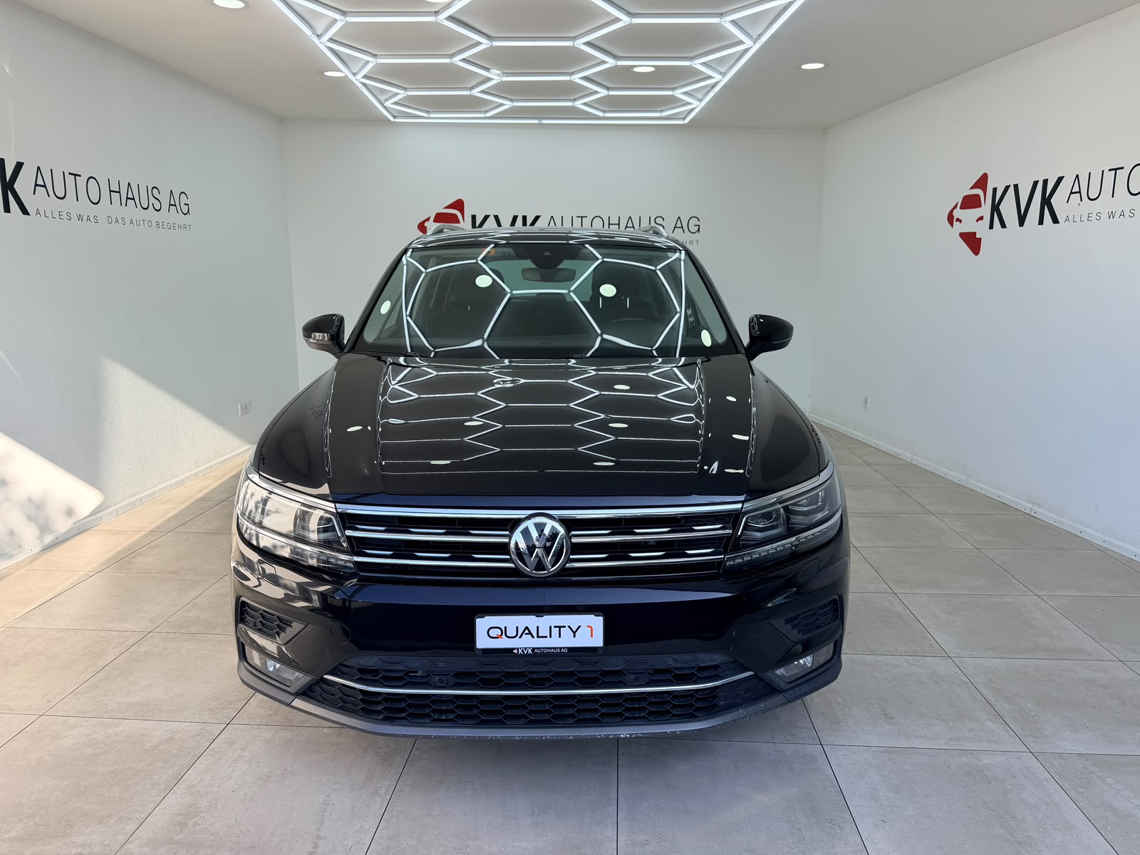 VW Tiguan 2.0TSI Highline 4Motion DSG-image-3