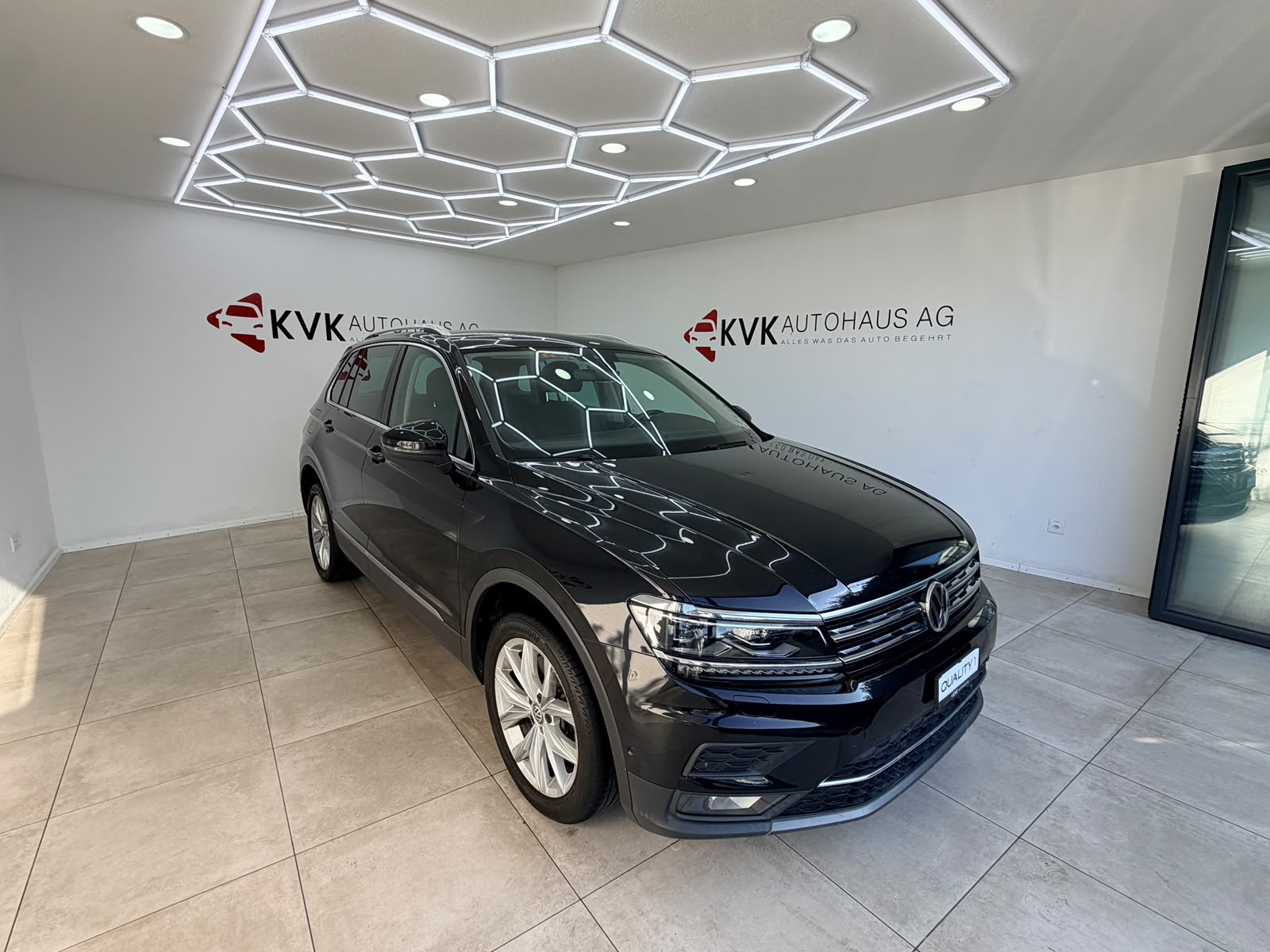 VW Tiguan 2.0TSI Highline 4Motion DSG-image-4