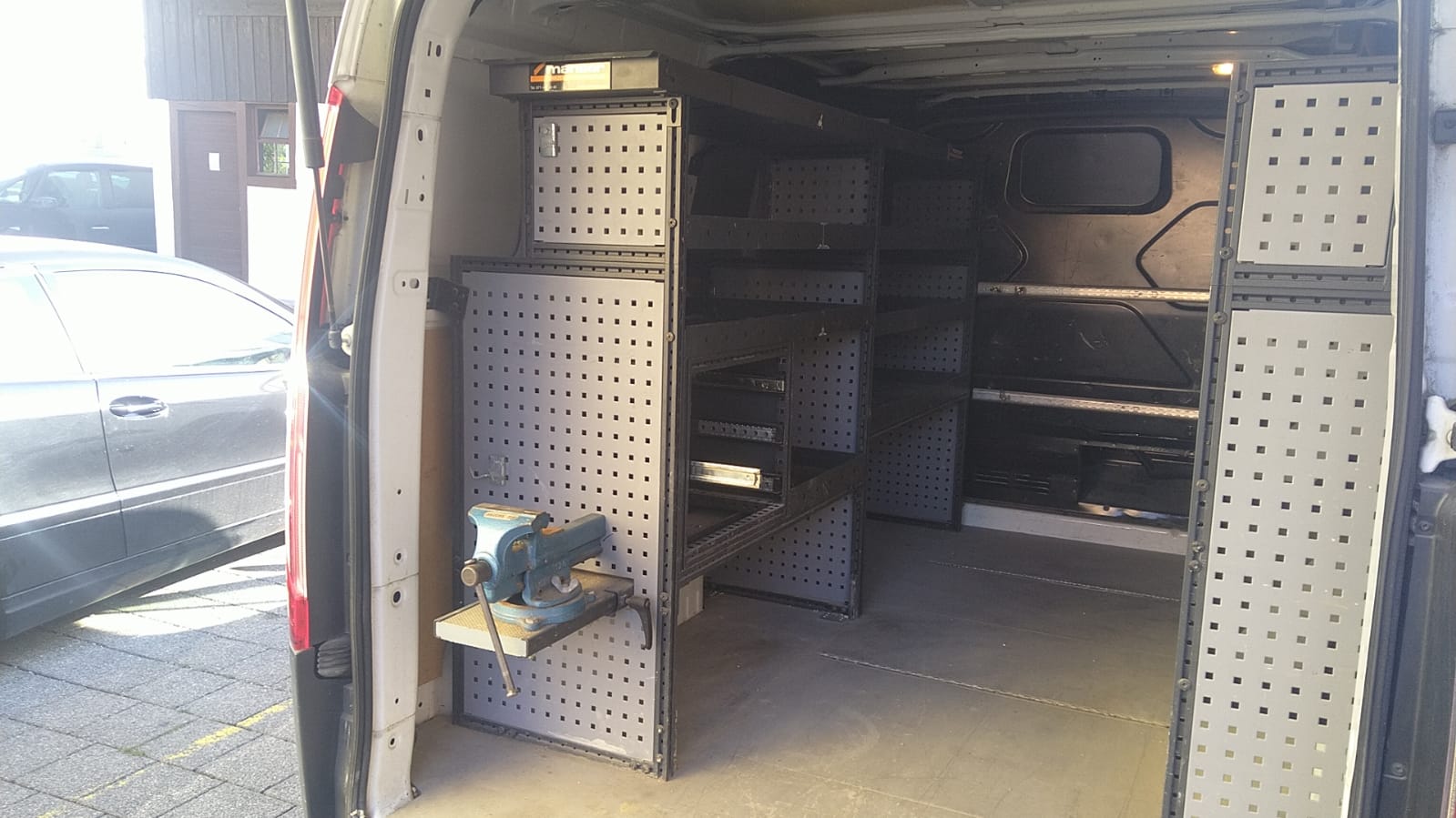 FORD Transit Custom Van 290 L1H1 Level 3-image-7