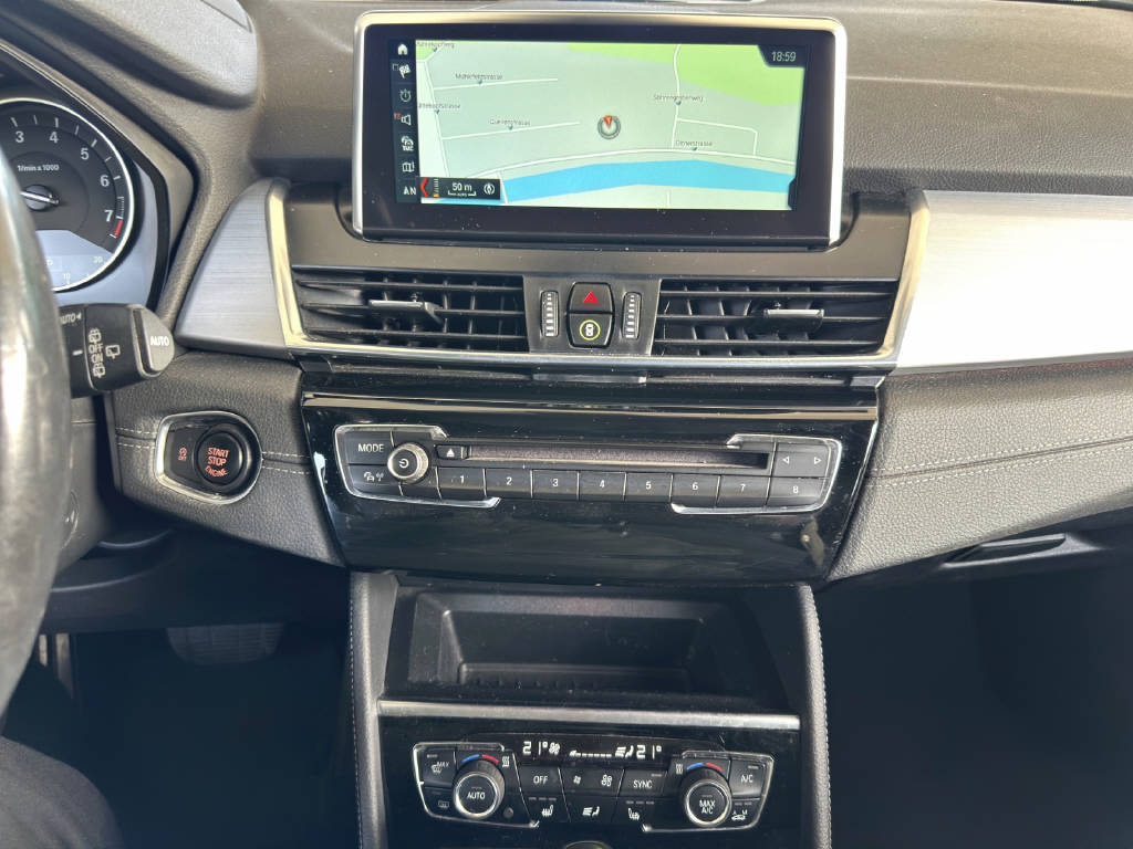 BMW 225i xDrive SAG Active Tourer M Sport-image-14