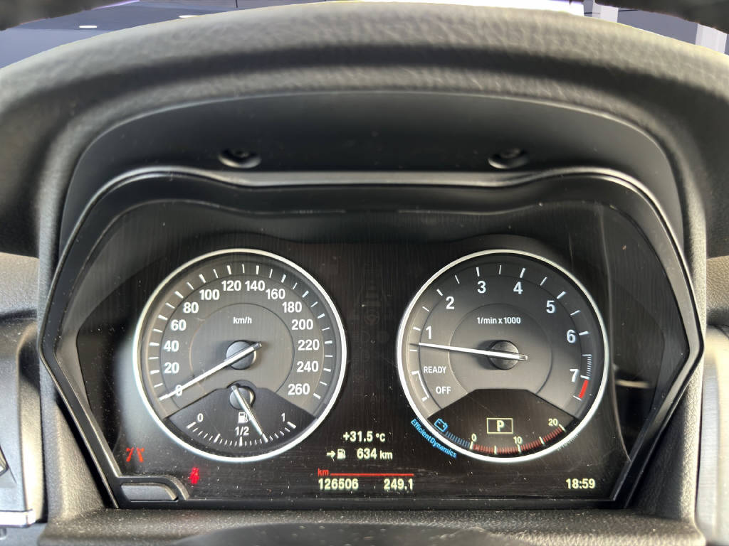 BMW 225i xDrive SAG Active Tourer M Sport-image-13