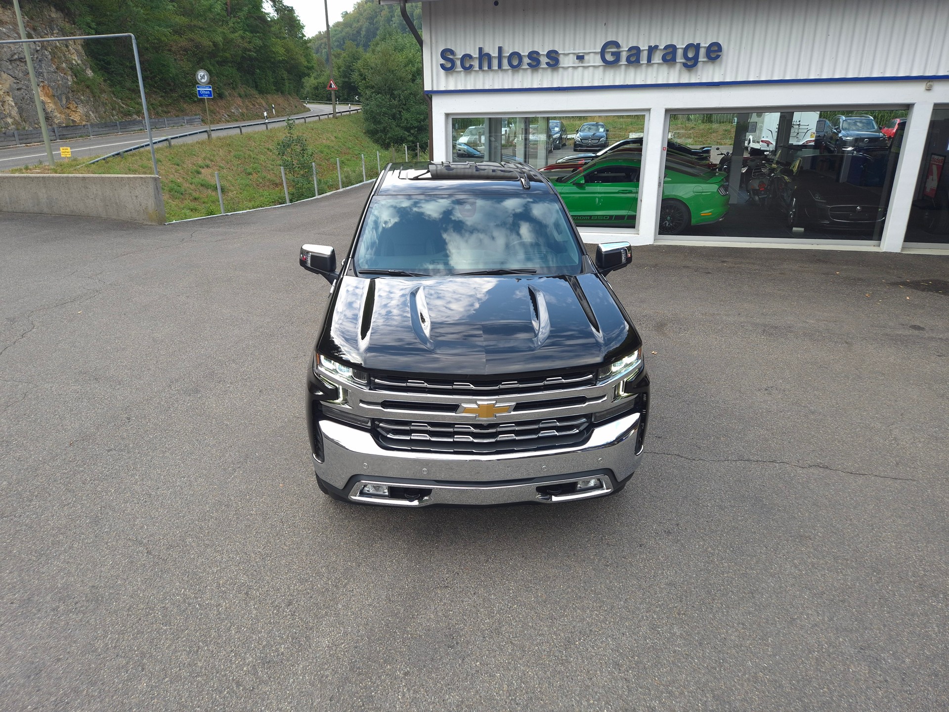 CHEVROLET Silverado 1500 LTZ V8-showroom-element-2
