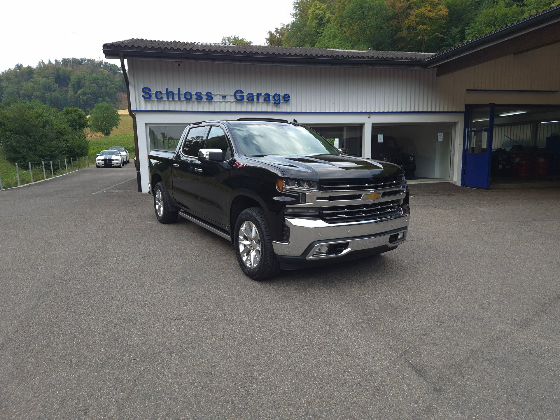 CHEVROLET Silverado 1500 LTZ V8-showroom-element-1