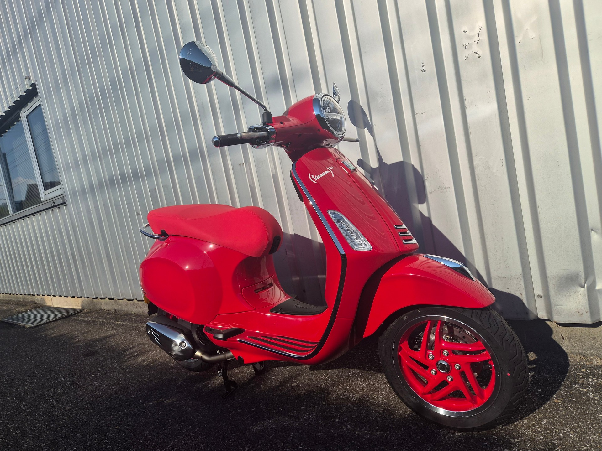 PIAGGIO Primavera 125 Red-showroom-element-1