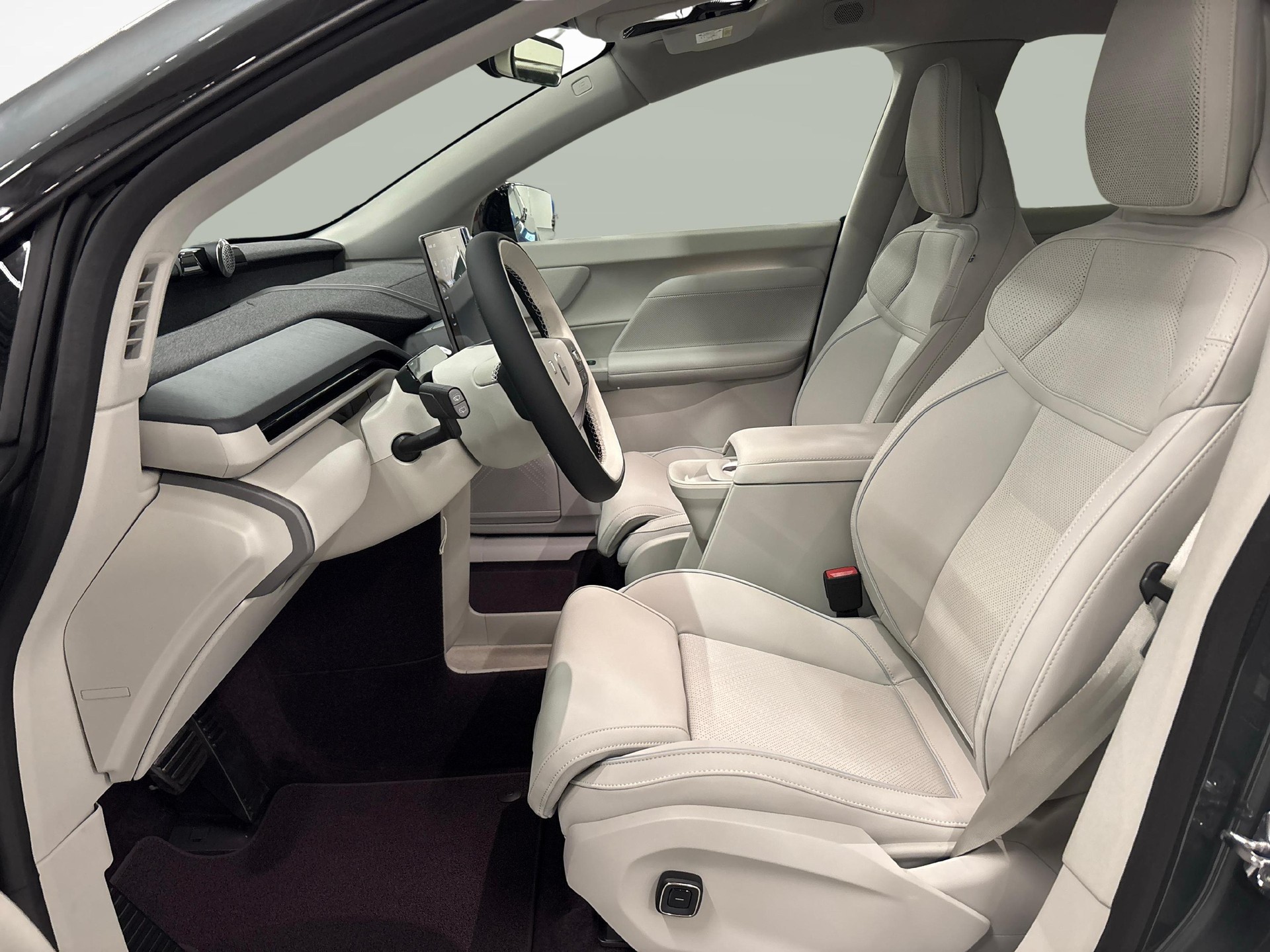 VOLVO EX60 Twin Ultra AWD-image-9