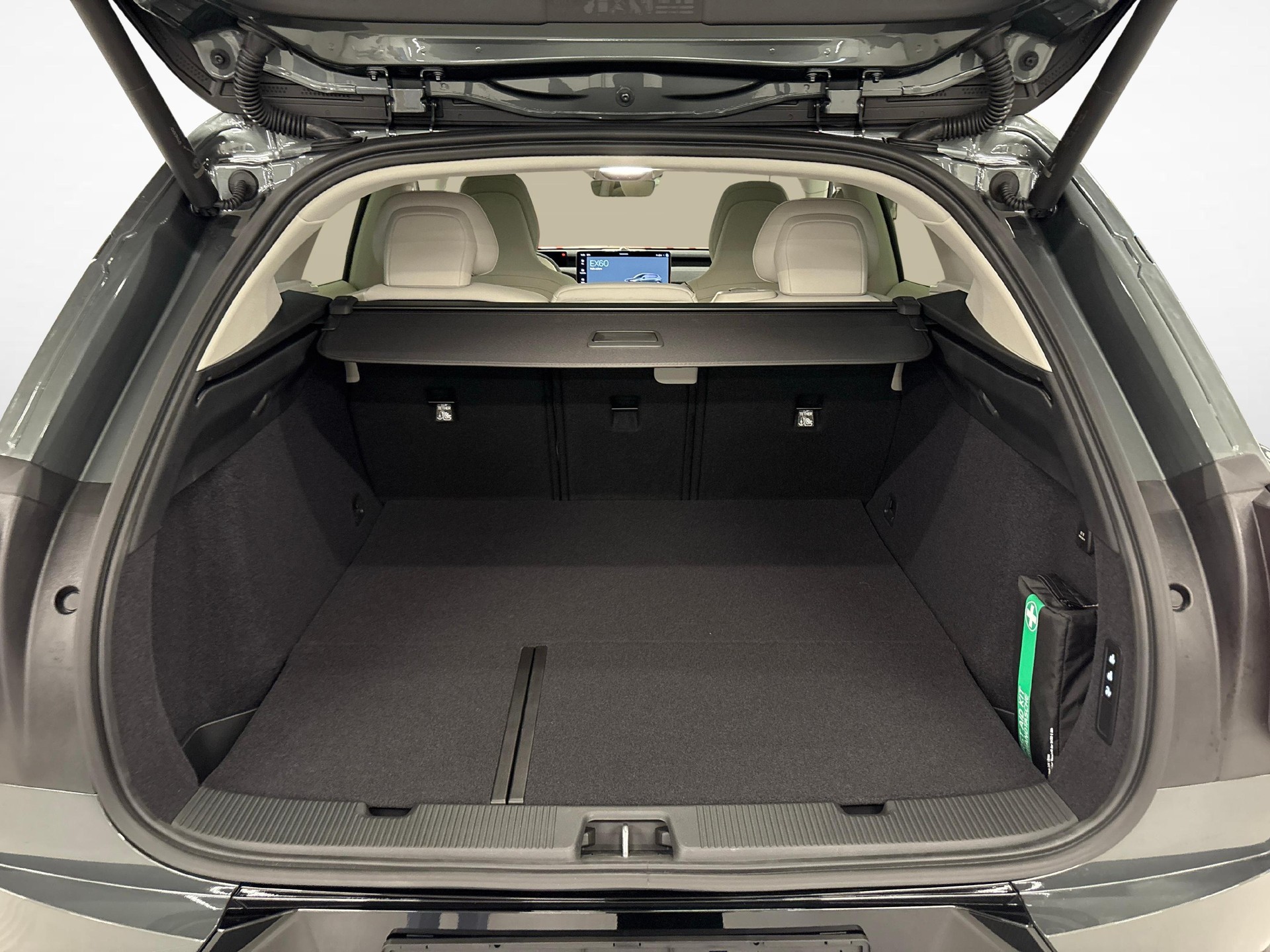 VOLVO EX60 Twin Ultra AWD-image-11