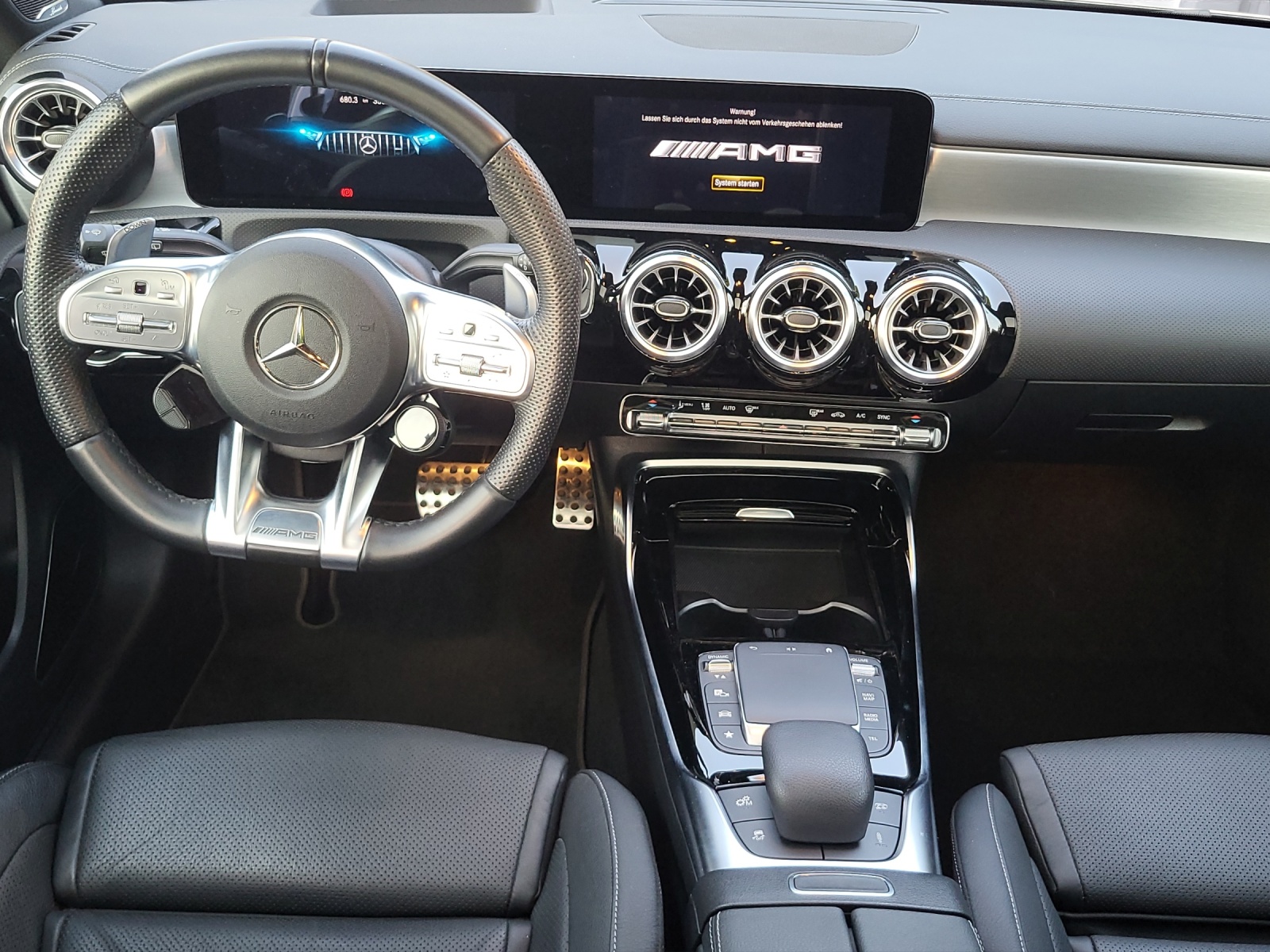 MERCEDES-BENZ A 45 S AMG 4matic+-image-13