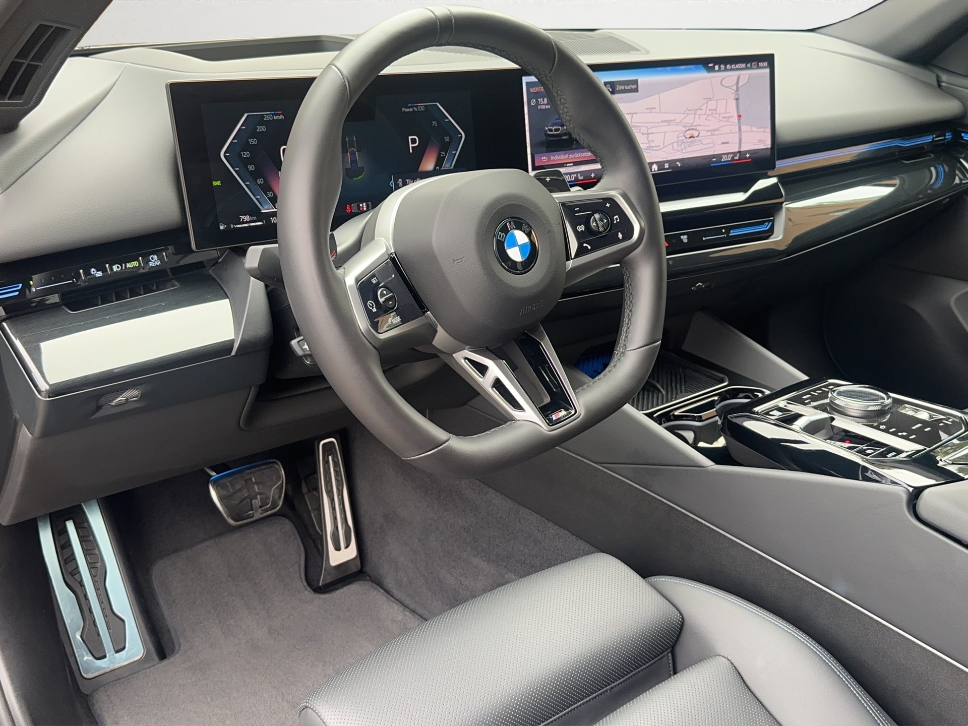 BMW 520d xDrive 48V M Sport 4x4-image-10