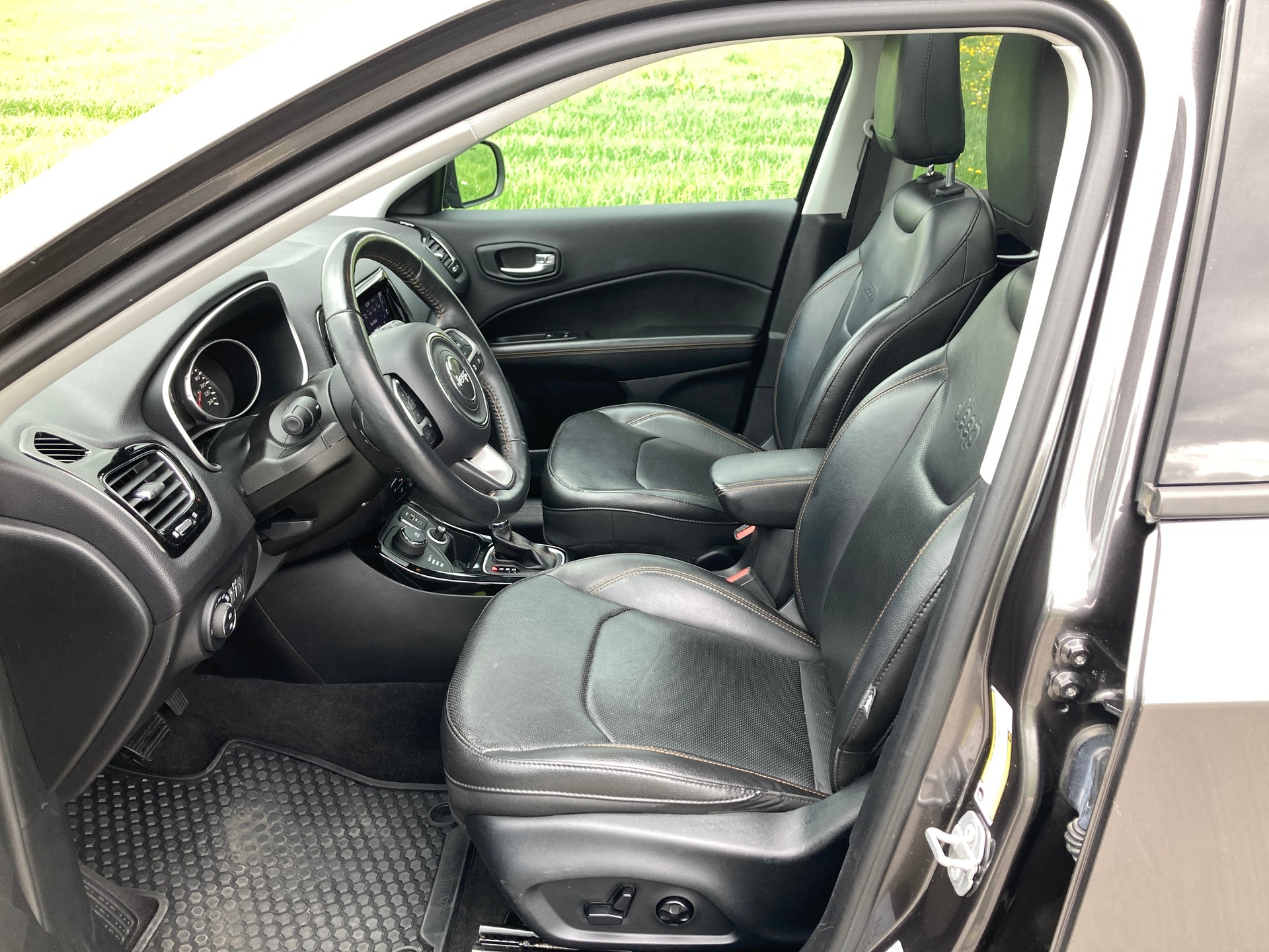 JEEP Compass 1.4 Turbo Limited AWD 9ATX-image-10
