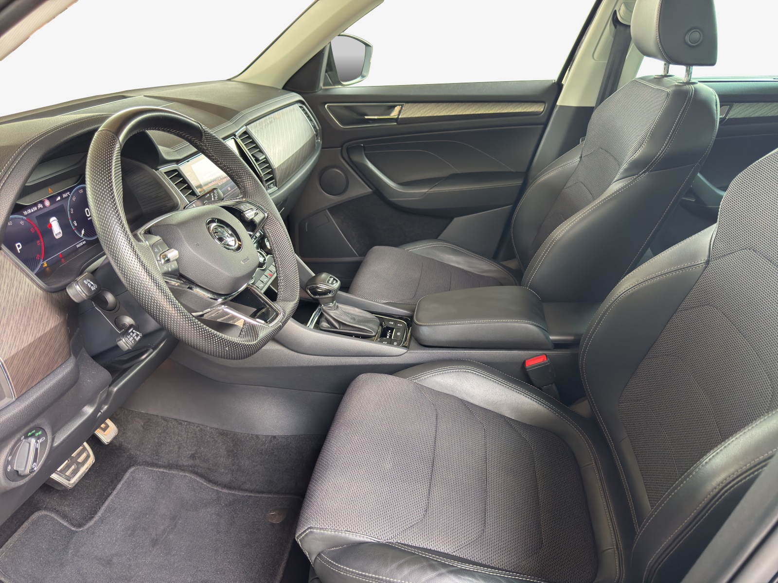 SKODA Kodiaq 2.0 TDI CR Style 4x4 DSG-image-7