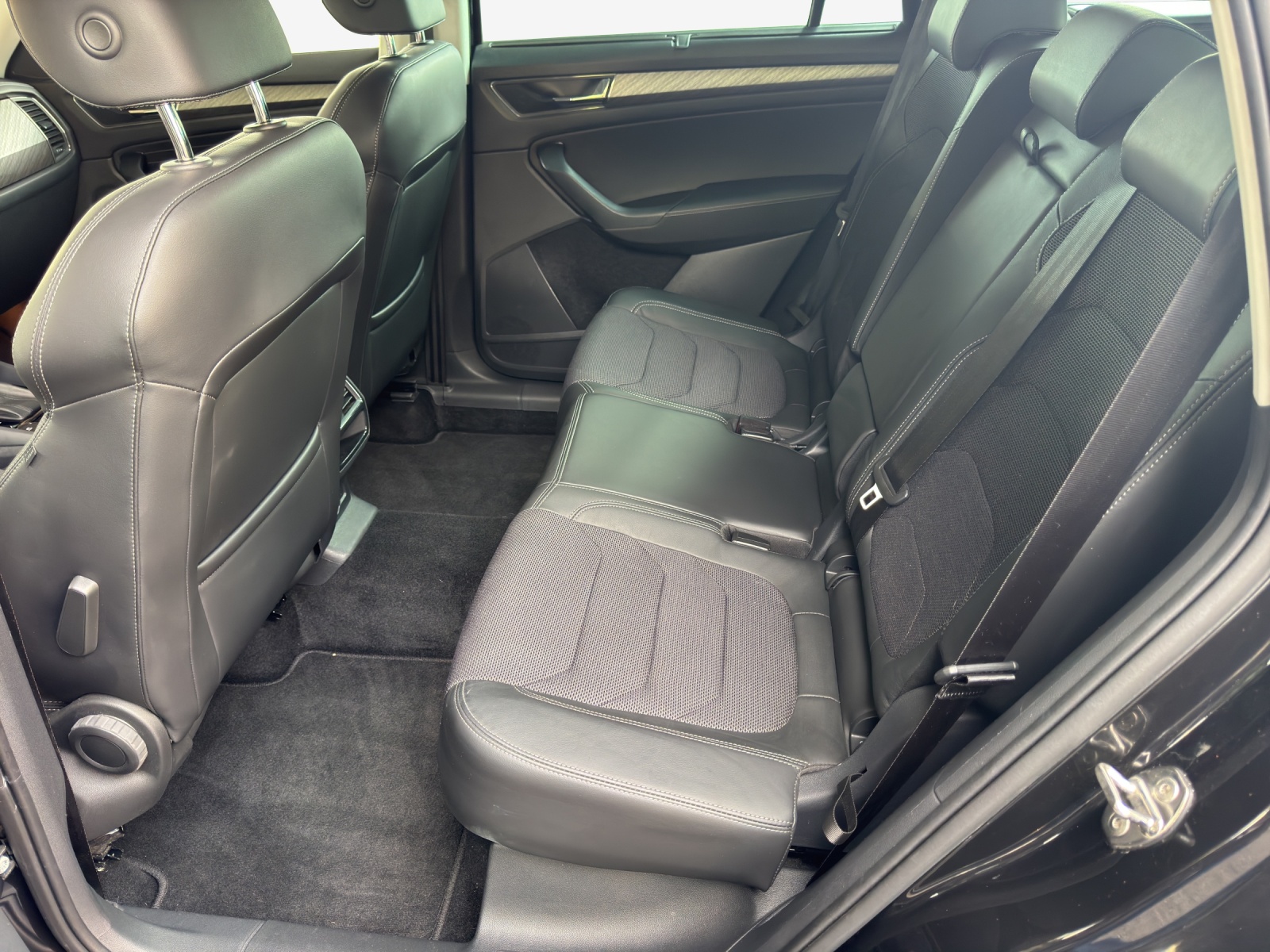 SKODA Kodiaq 2.0 TDI CR Style 4x4 DSG-image-11