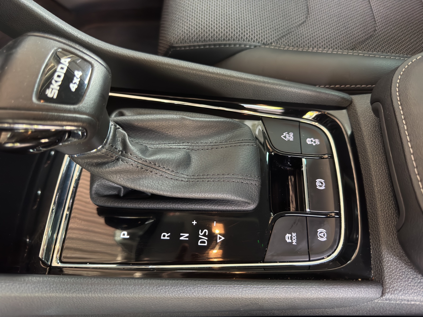SKODA Kodiaq 2.0 TDI CR Style 4x4 DSG-image-15