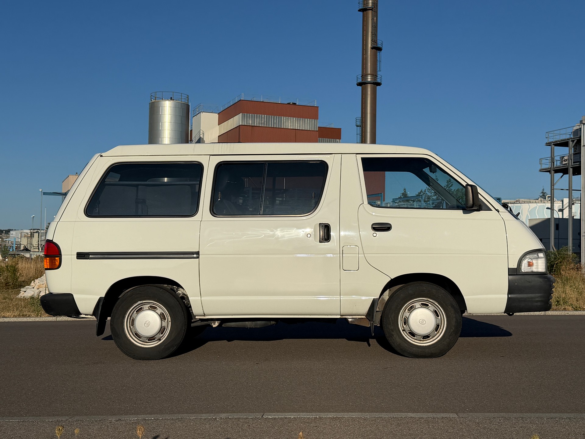 TOYOTA YR 22 LG-MDSEW Wagon-image-5