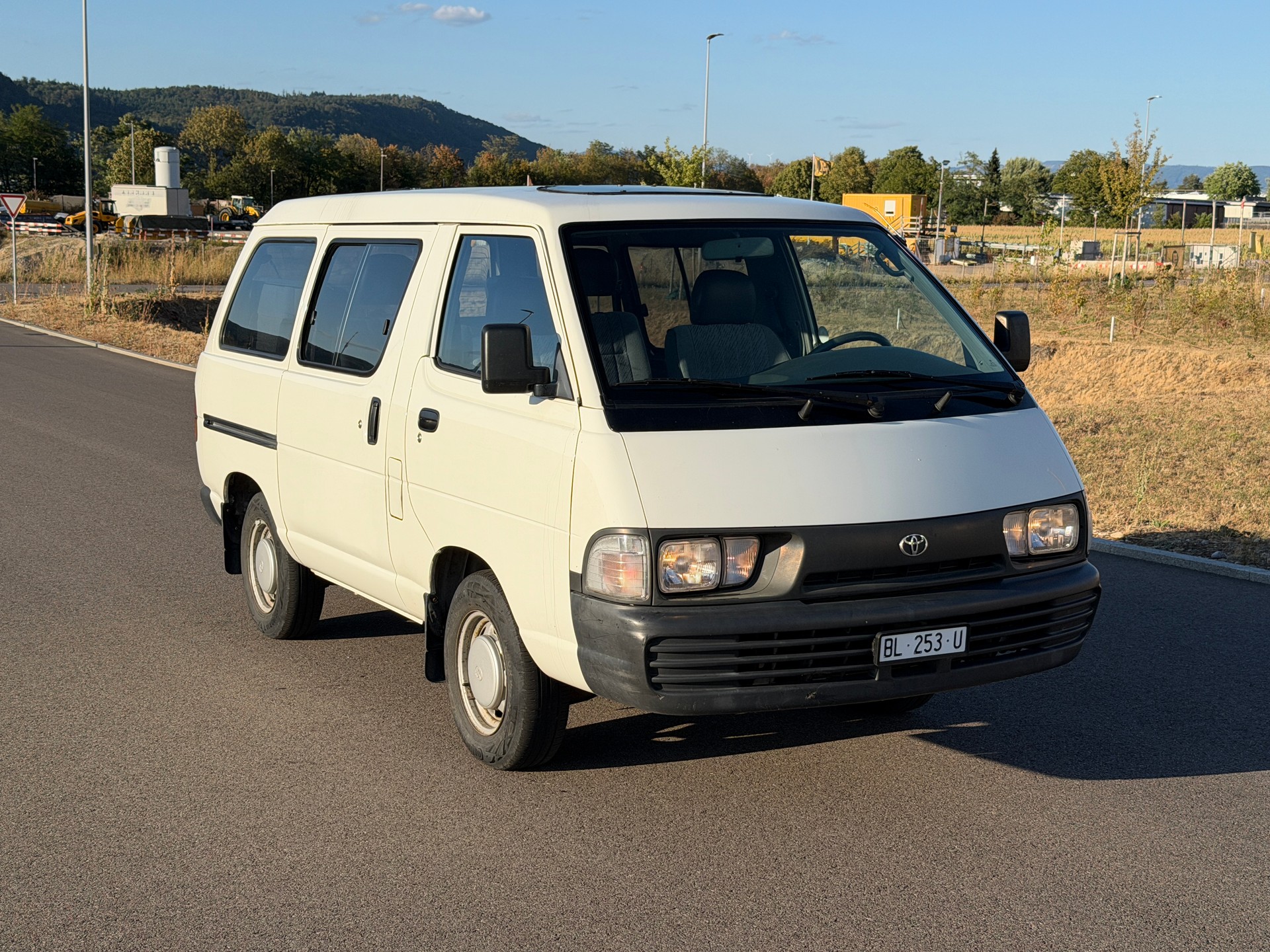 TOYOTA YR 22 LG-MDSEW Wagon-image-6