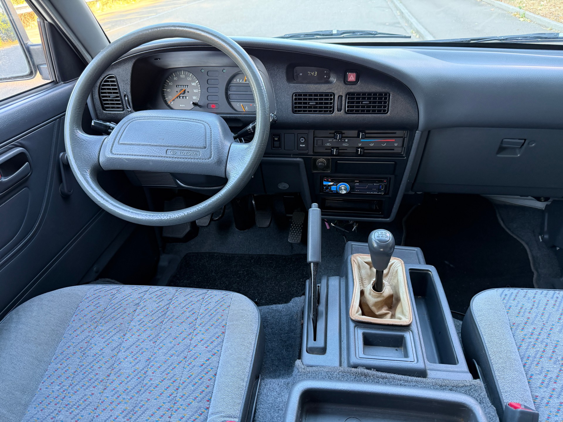 TOYOTA YR 22 LG-MDSEW Wagon-image-22