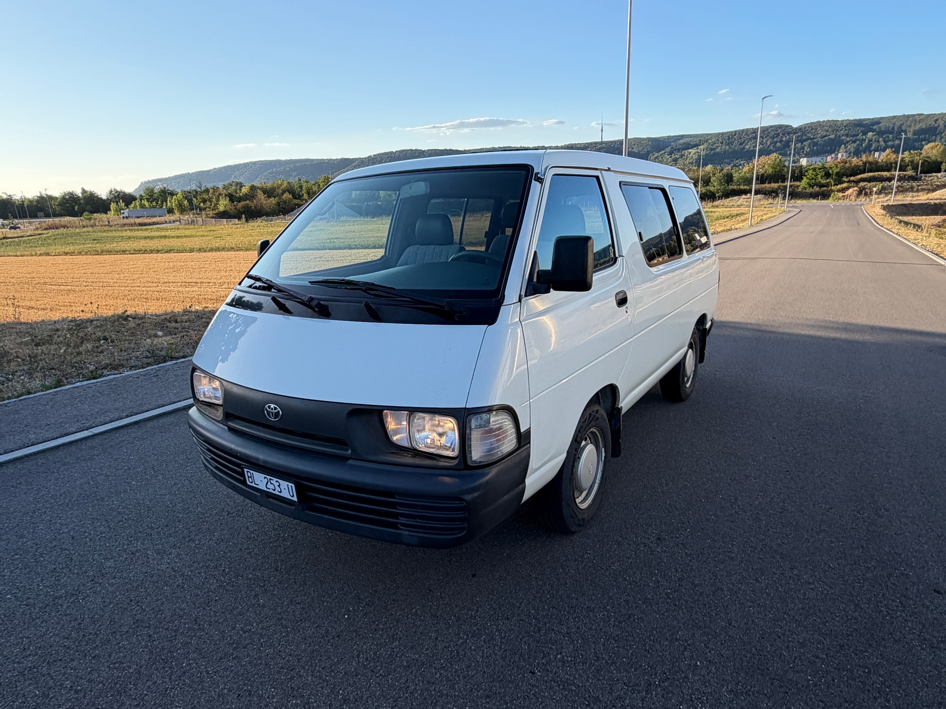 TOYOTA YR 22 LG-MDSEW Wagon-image-16