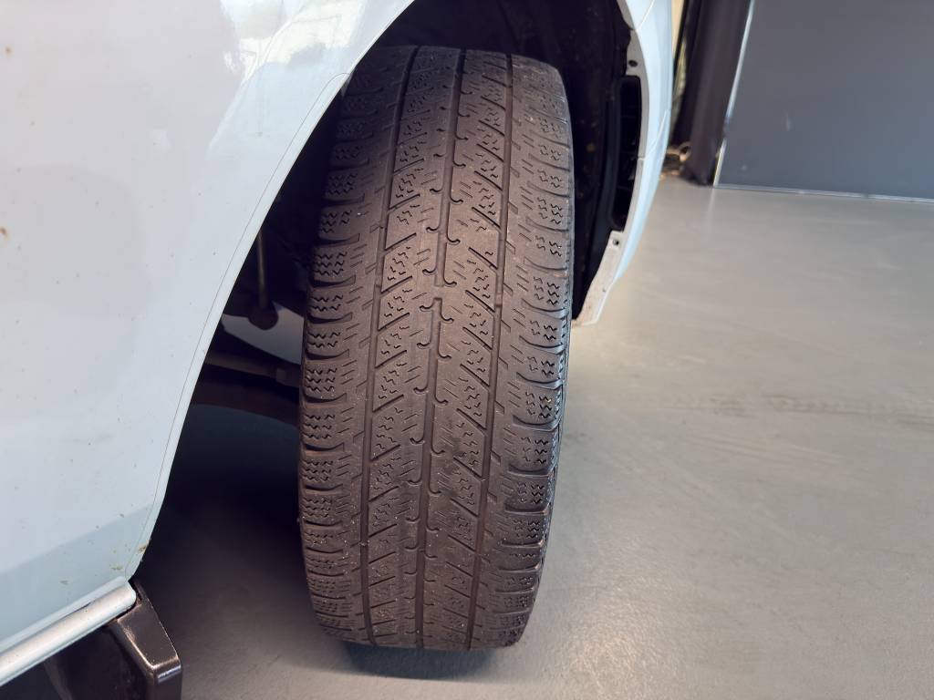 FORD Transit Custom 320 L1H1 Trend-image-11