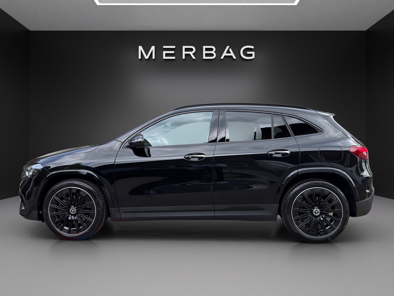 MERCEDES-BENZ GLA 220d 4Matic 8G-DCT-image-5