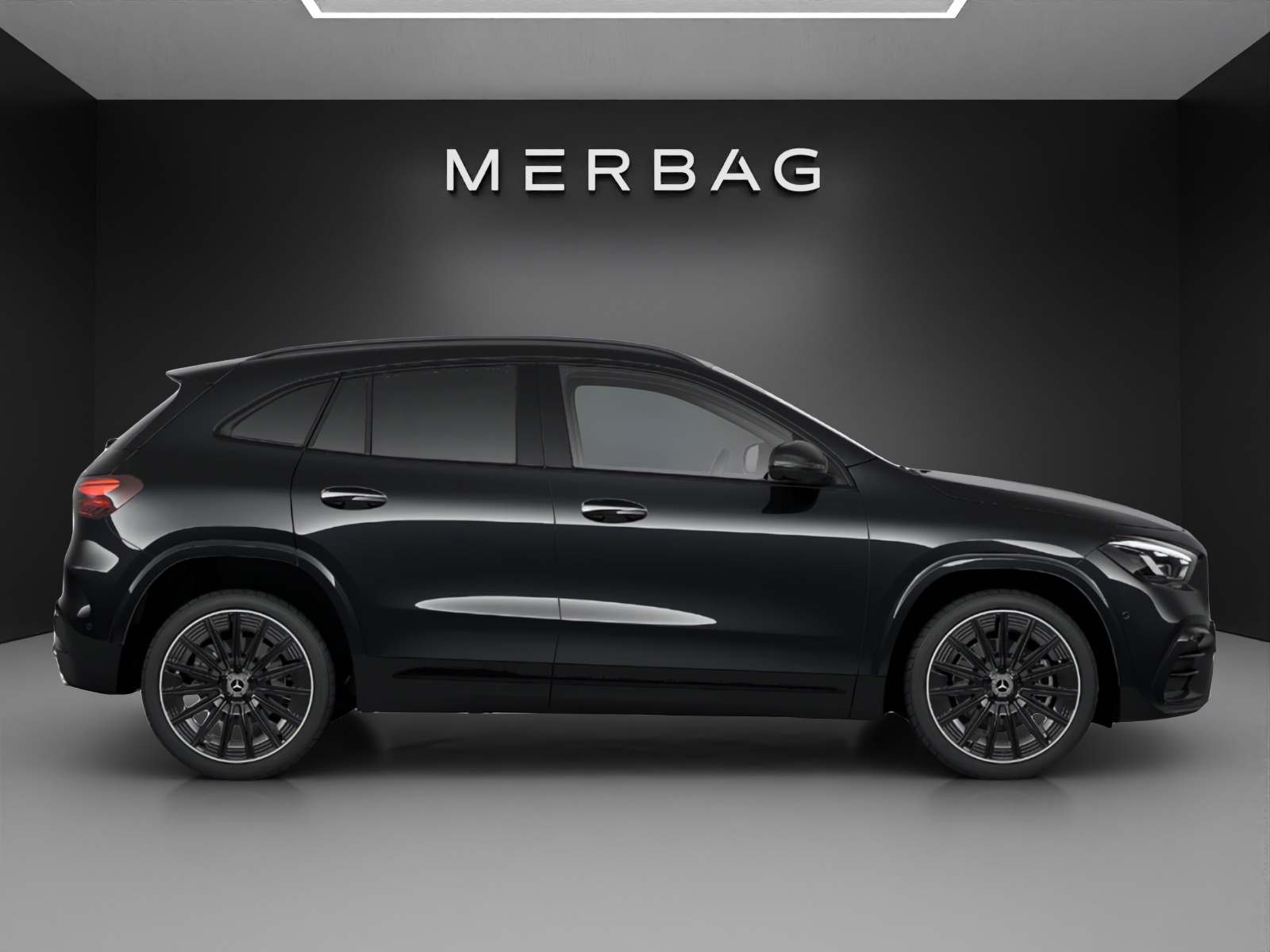 MERCEDES-BENZ GLA 220d 4Matic 8G-DCT-image-1