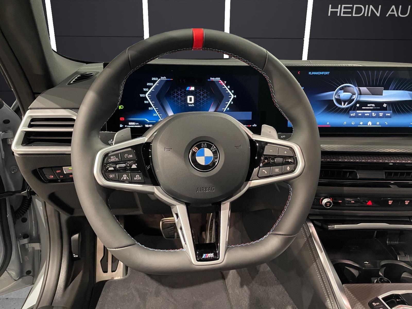 BMW M440i xDrive Cabrio-image-11