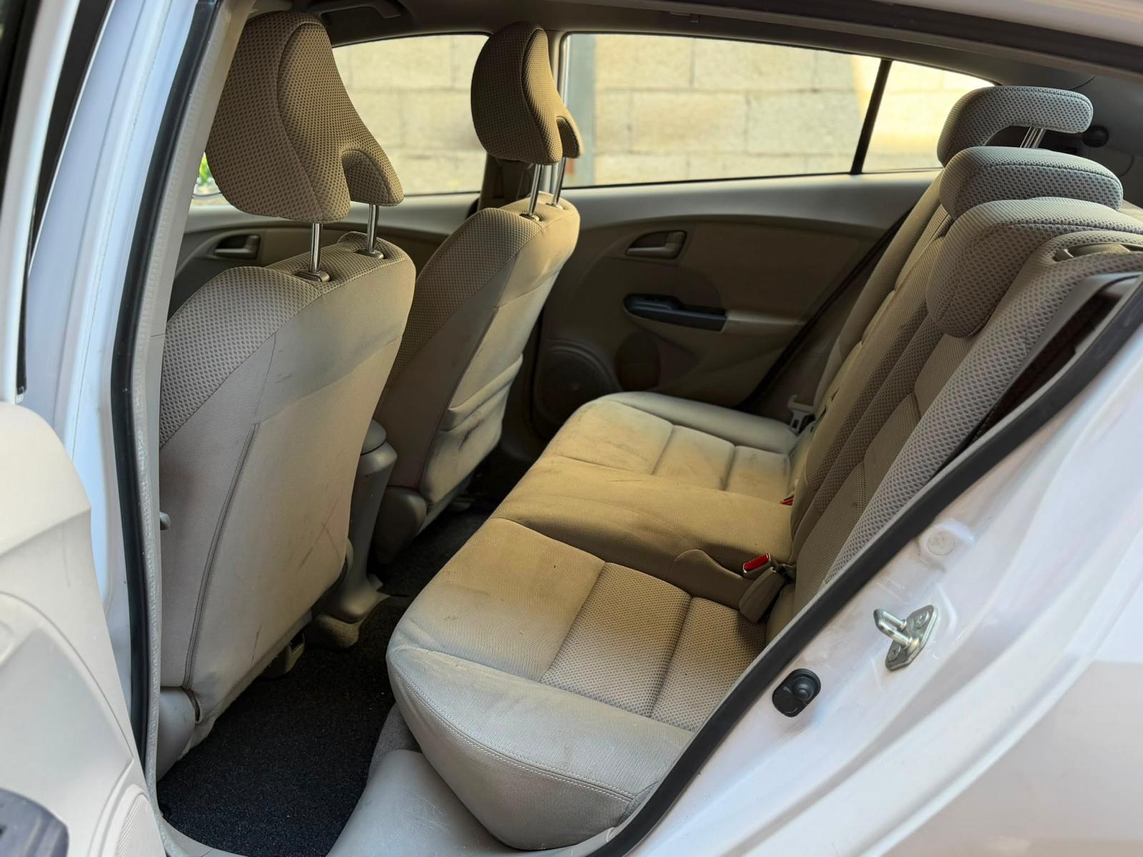 HONDA Insight 1.3i Hybrid Comfort CVT-image-6