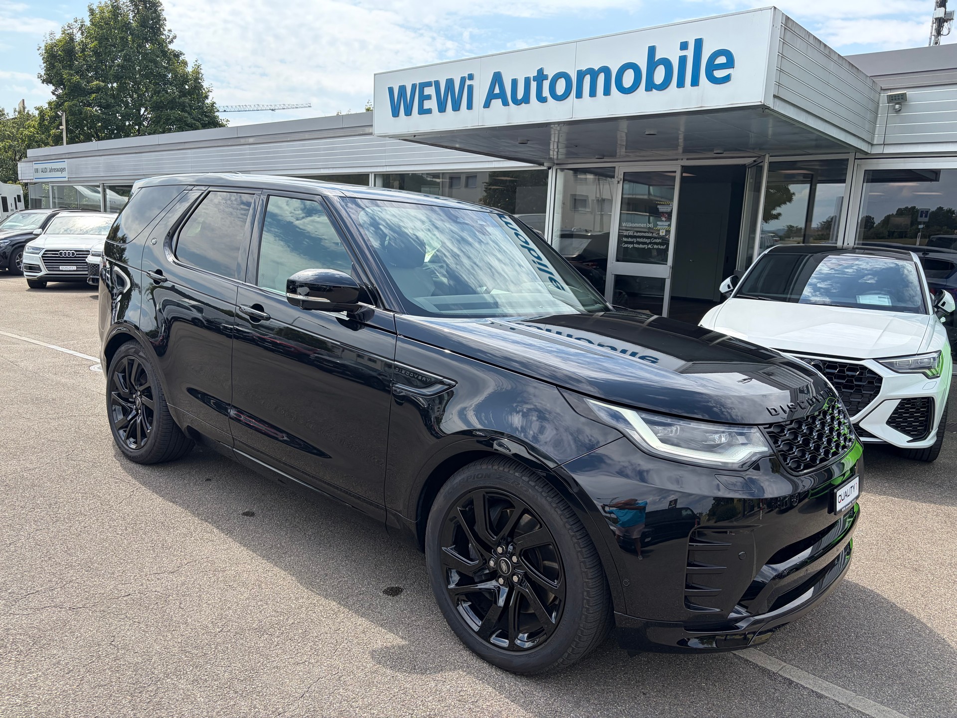 LAND ROVER Discovery 3.0 i6 360 R-Dynamic HSE AWD Automatic-image-0