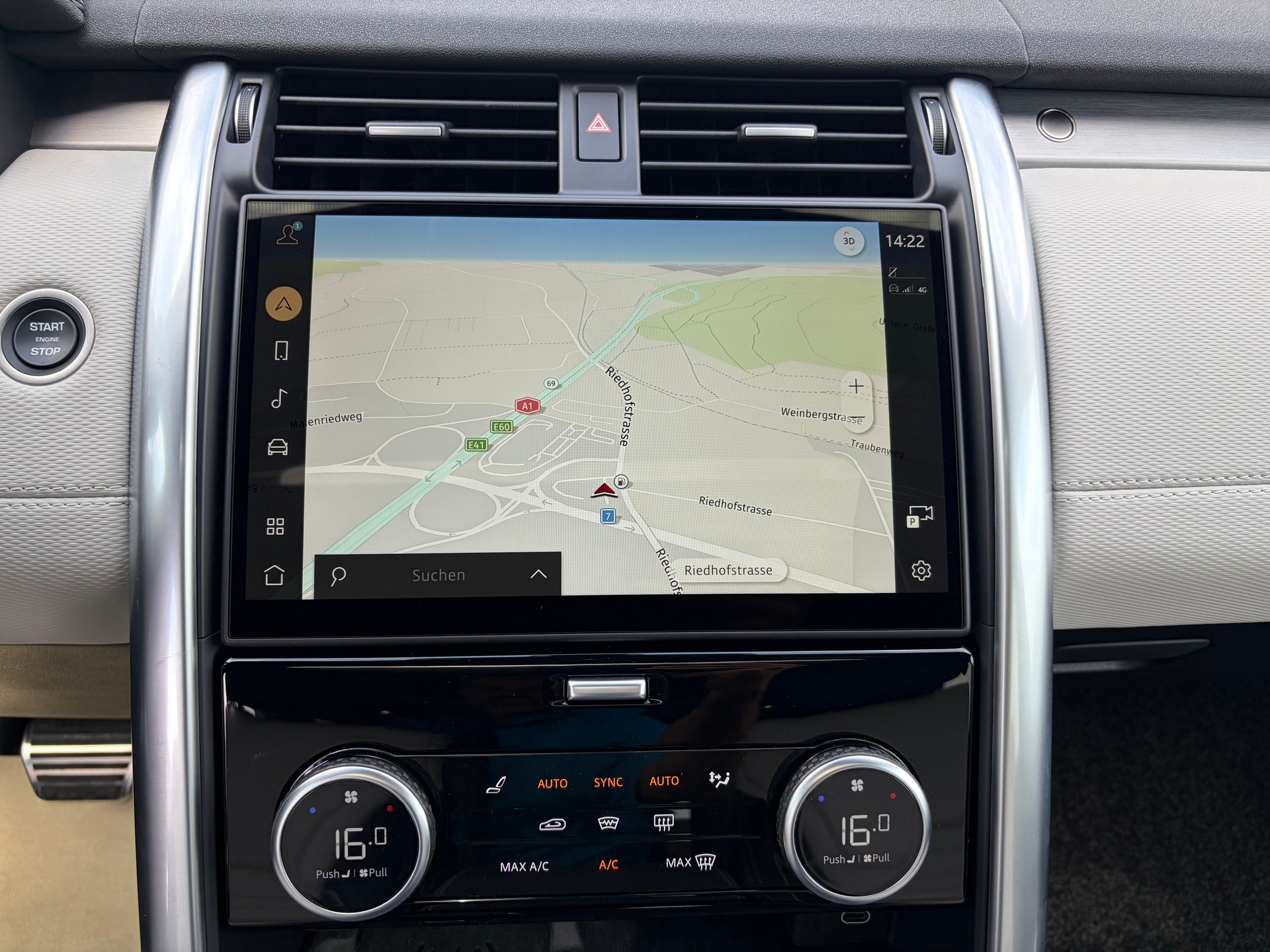 LAND ROVER Discovery 3.0 i6 360 R-Dynamic HSE AWD Automatic-image-18