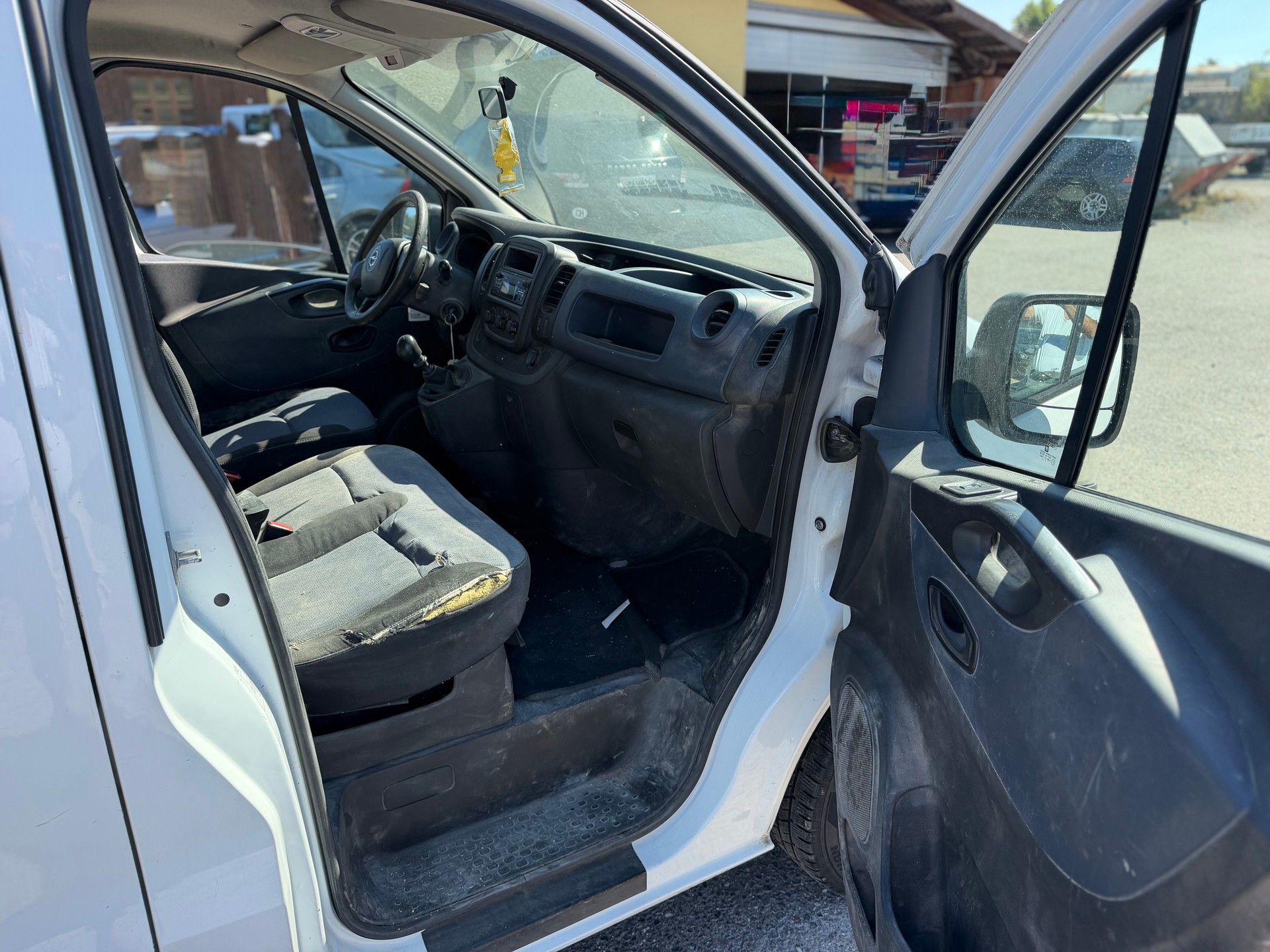 OPEL Vivaro 1.6 CDTI 2.7t L1H1-image-8
