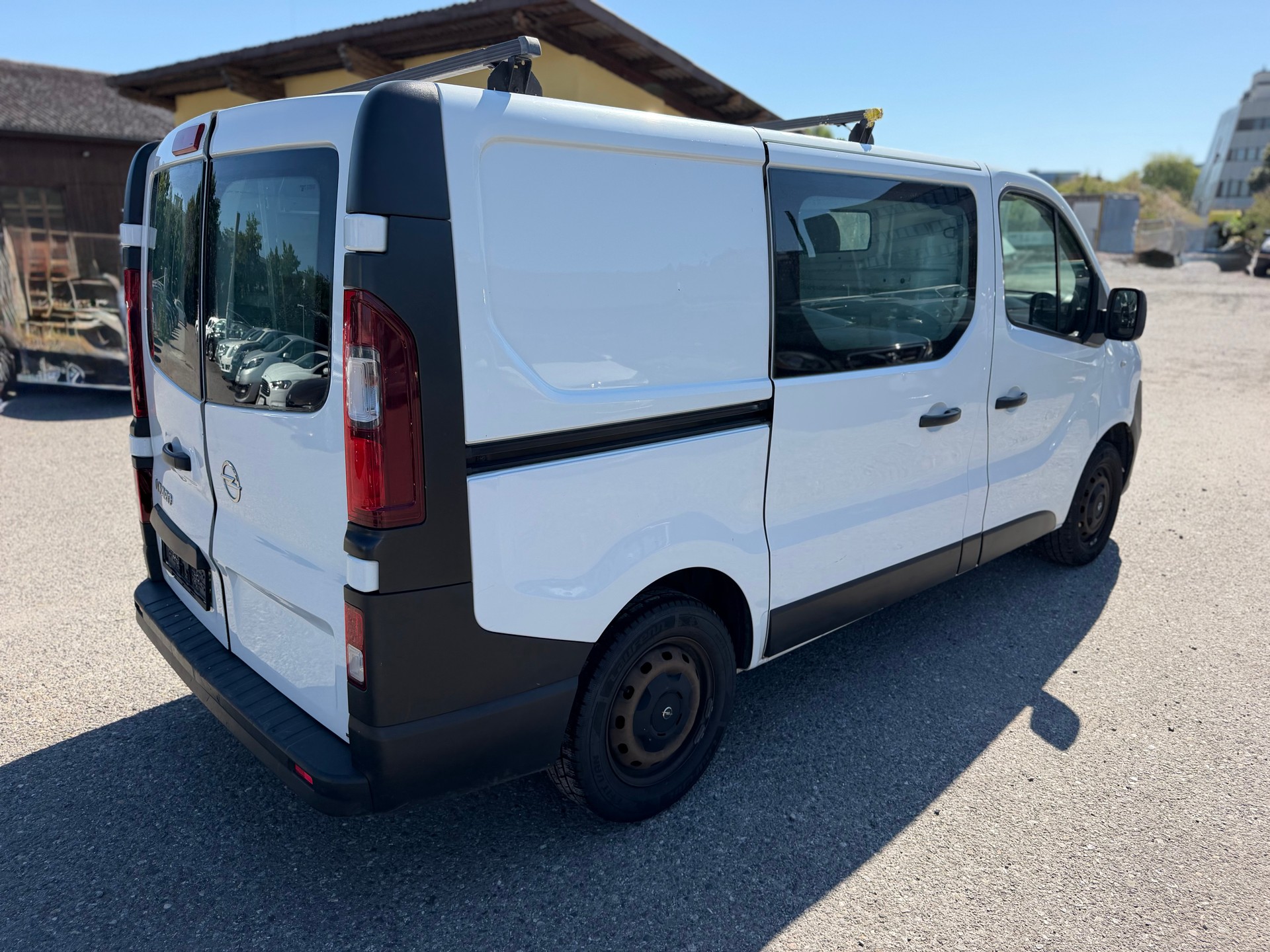 OPEL Vivaro 1.6 CDTI 2.7t L1H1-image-4
